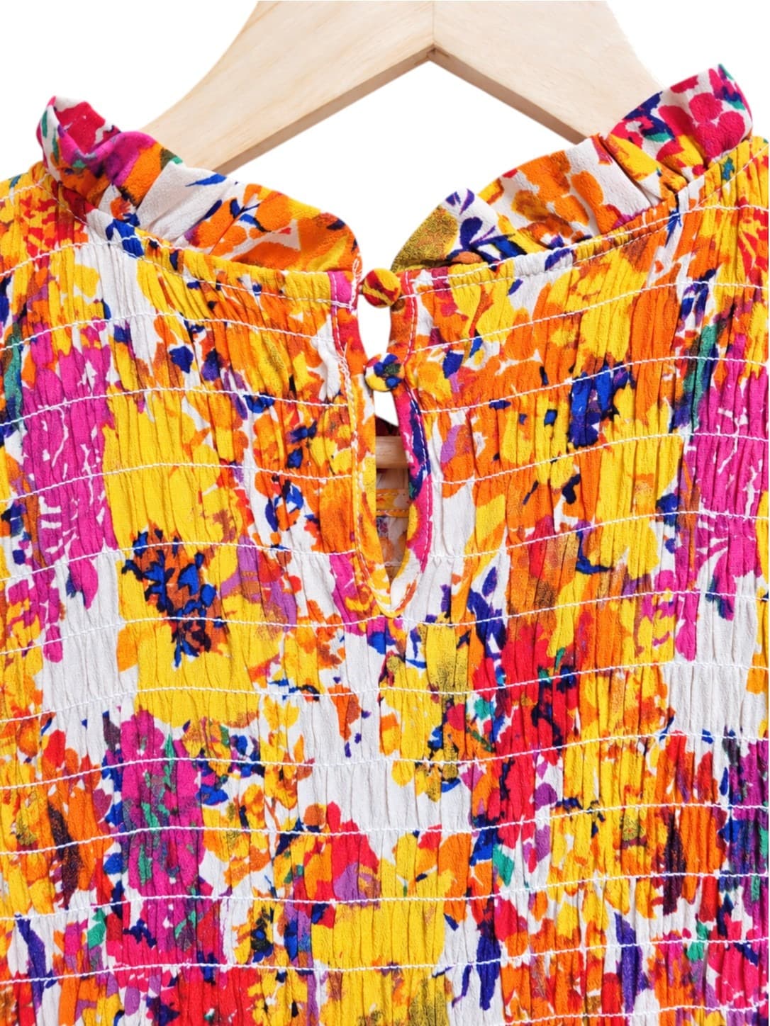 YAS Yasfinna Floral Maxi Dress Womens 10 Smocked Flutter Sleeve BNWT — photo 3 of 10