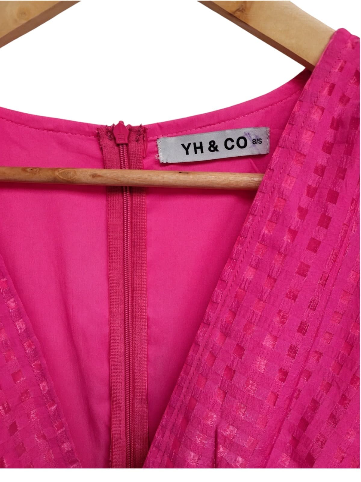 YH & CO Hot Pink Check Puff Sleeve Midi Dress Size 8 — photo 8 of 10