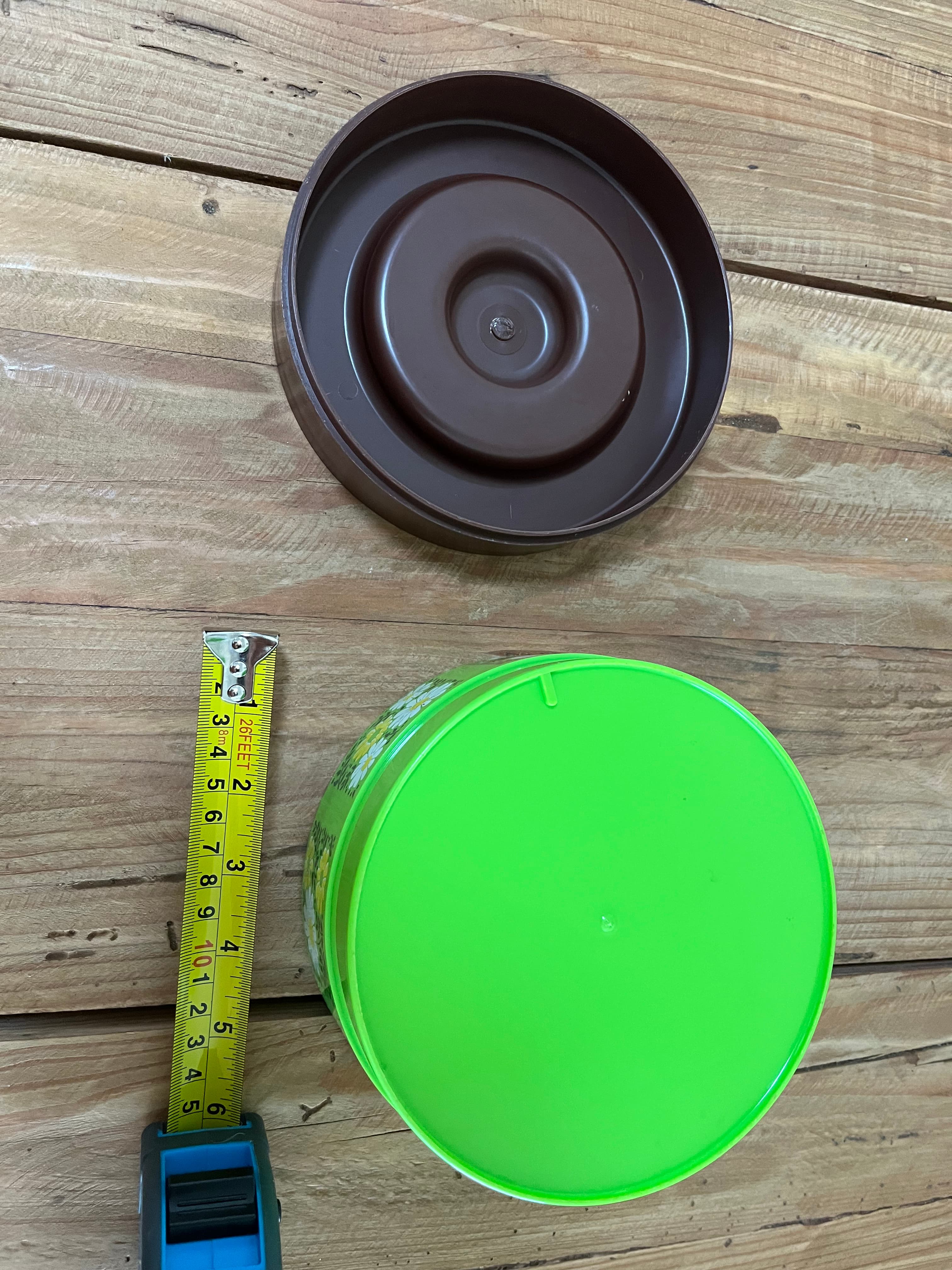 1970s Retro Green, Daisy and Brown Floral Vintage Plastic Kitchen Cannister — photo 4 of 6