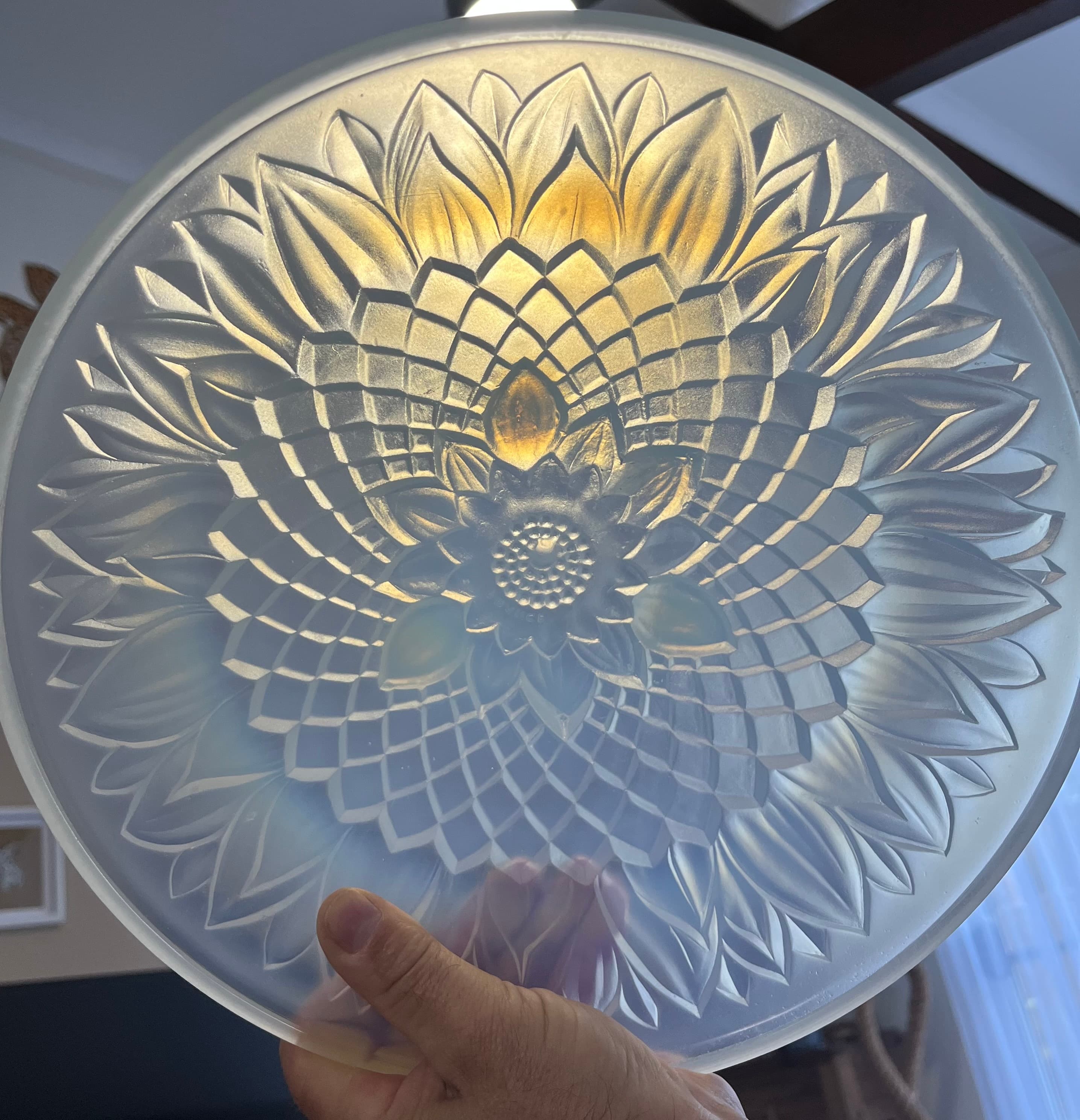 Art Deco Opalescent Bowl in the style of Andre Hunebelle made in France — photo 1 of 10