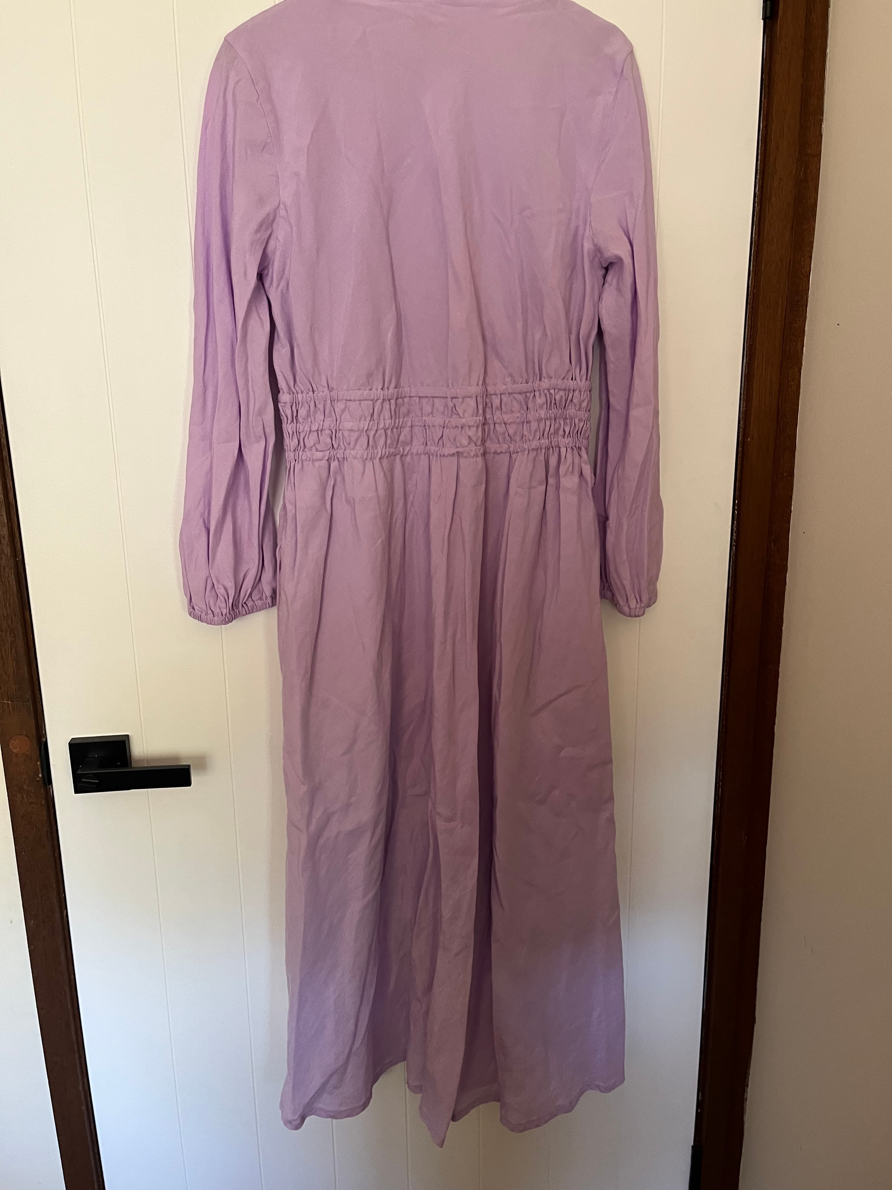 Country Road Lilac V-Neck Long Sleeve Smocked Waist Midi Dress Size 12 — photo 5 of 6