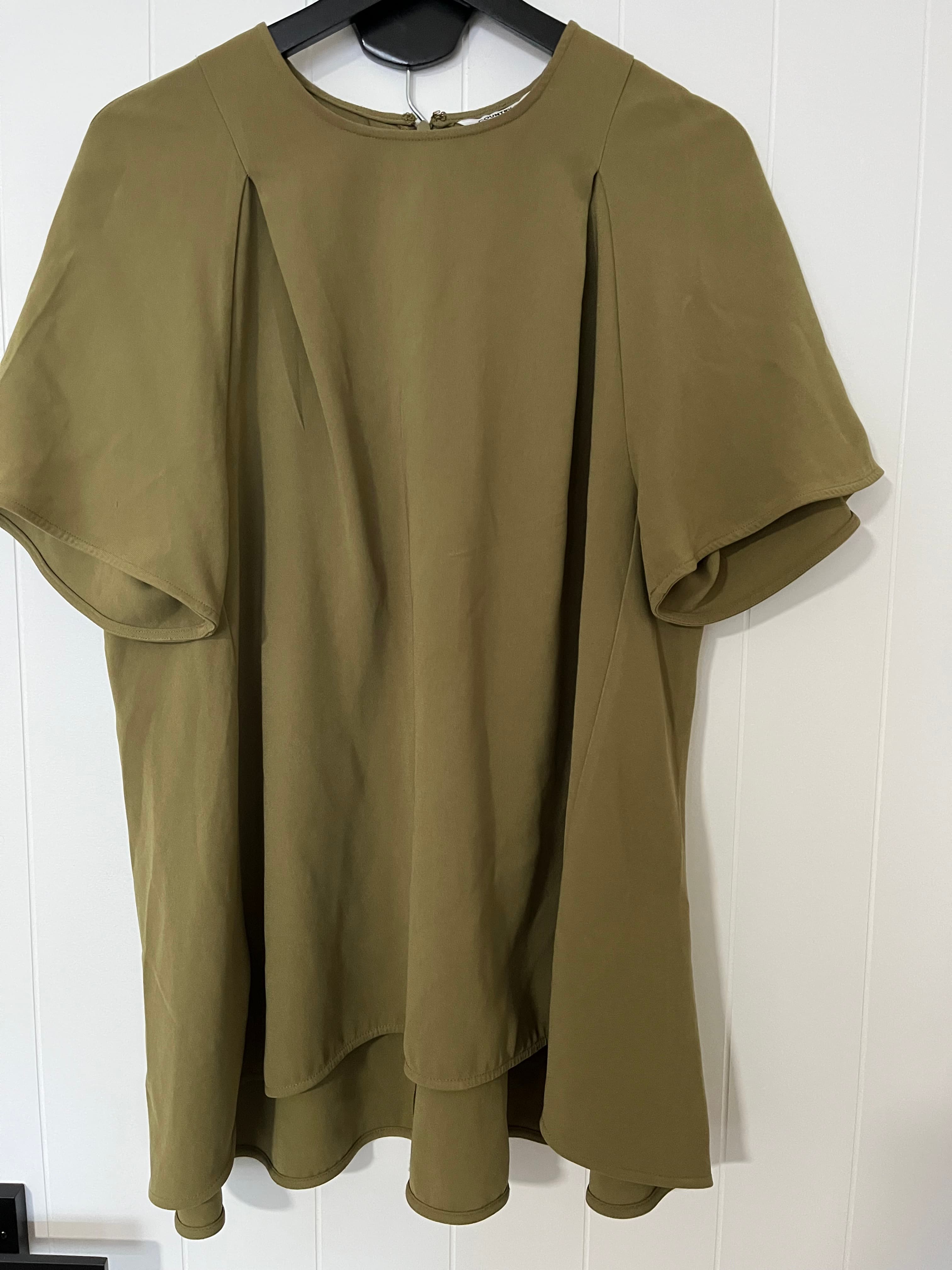 Country Road Olive Green Pleated Back Blouse Size M — photo 1 of 5