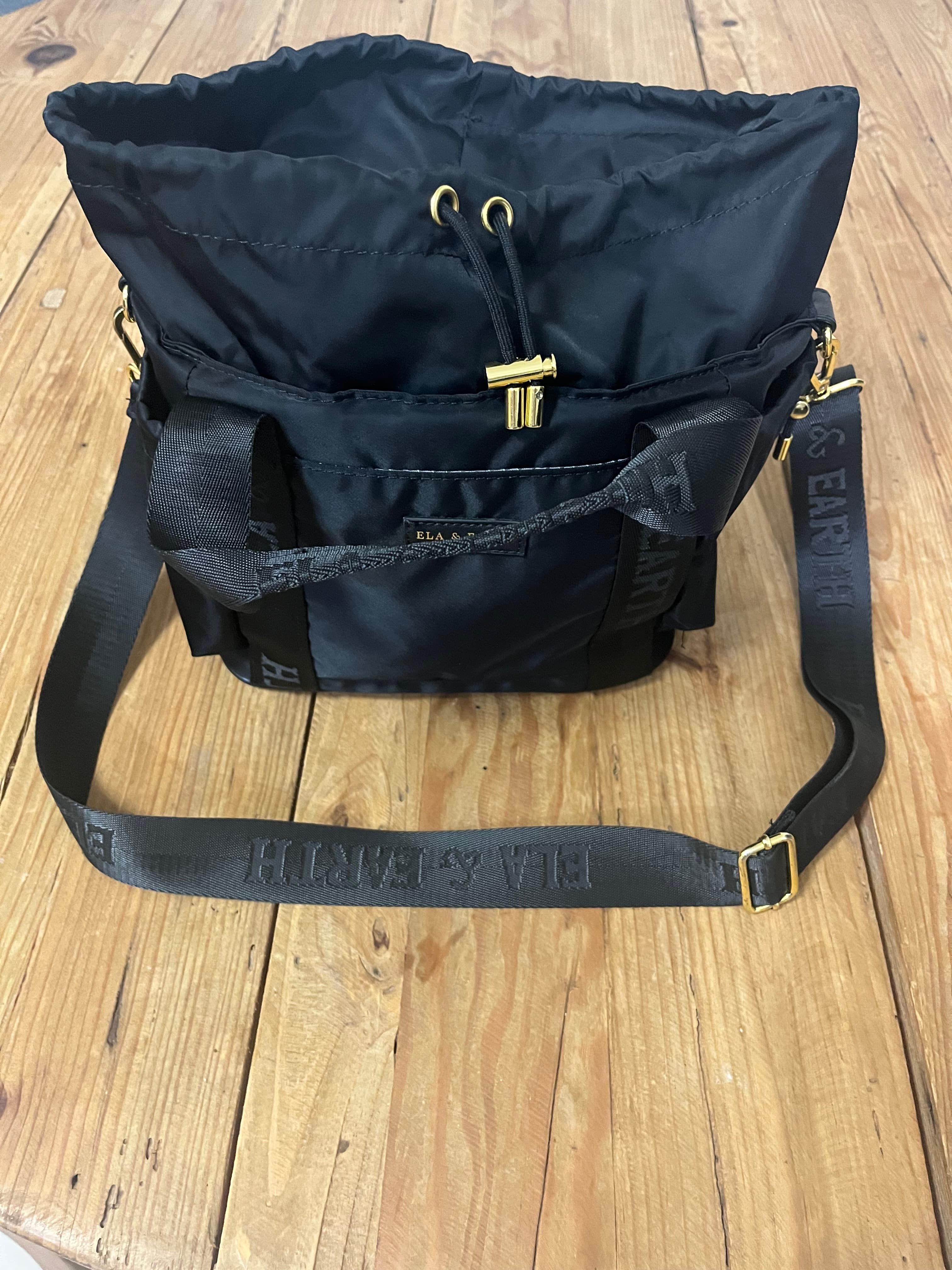 Ela & Earth Black Nylon Drawstring Crossbody Lunch Bucket Bag — photo 1 of 9