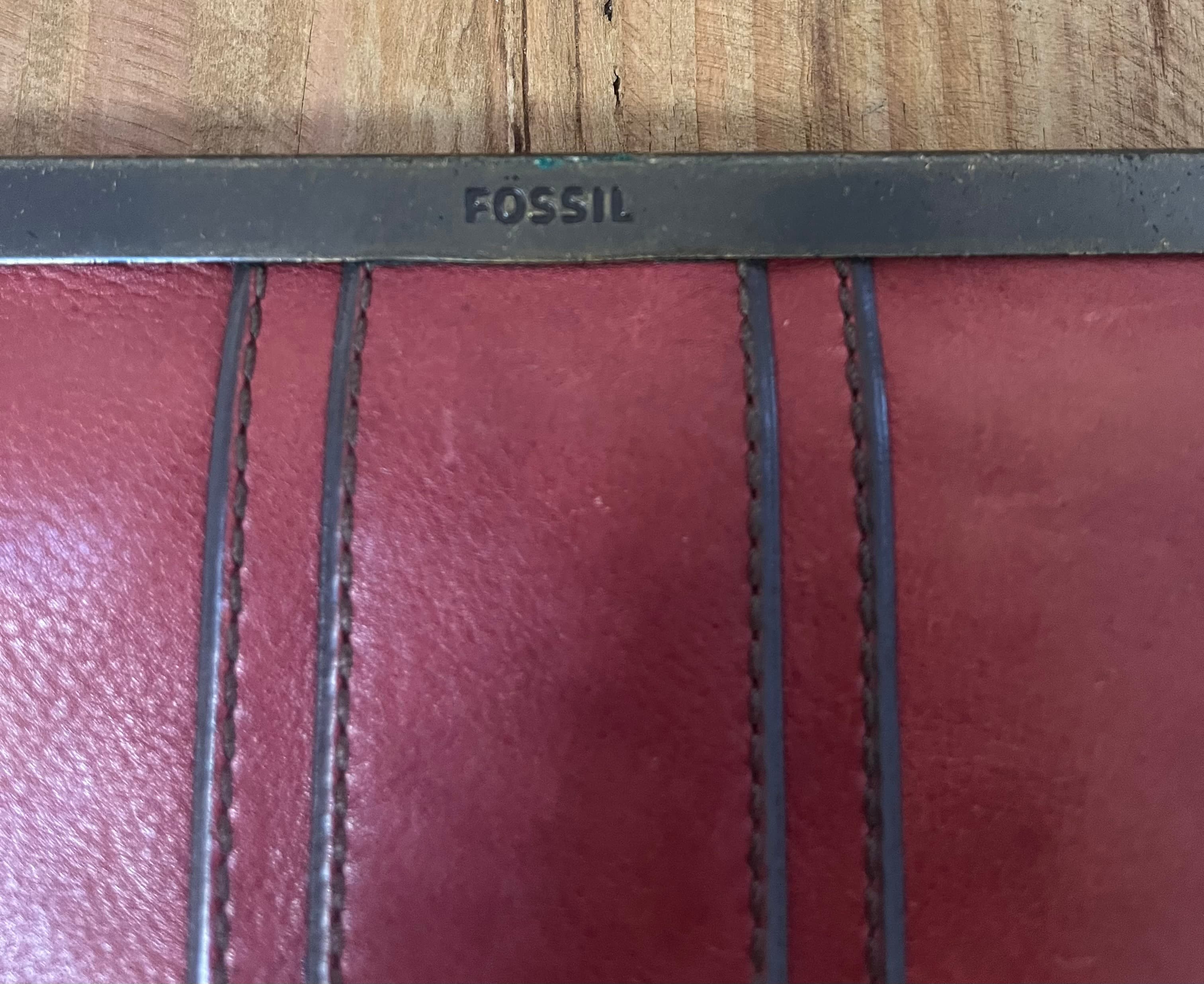 Fossil Red Leather Clutch Wallet With Metal Clasp — photo 2 of 6