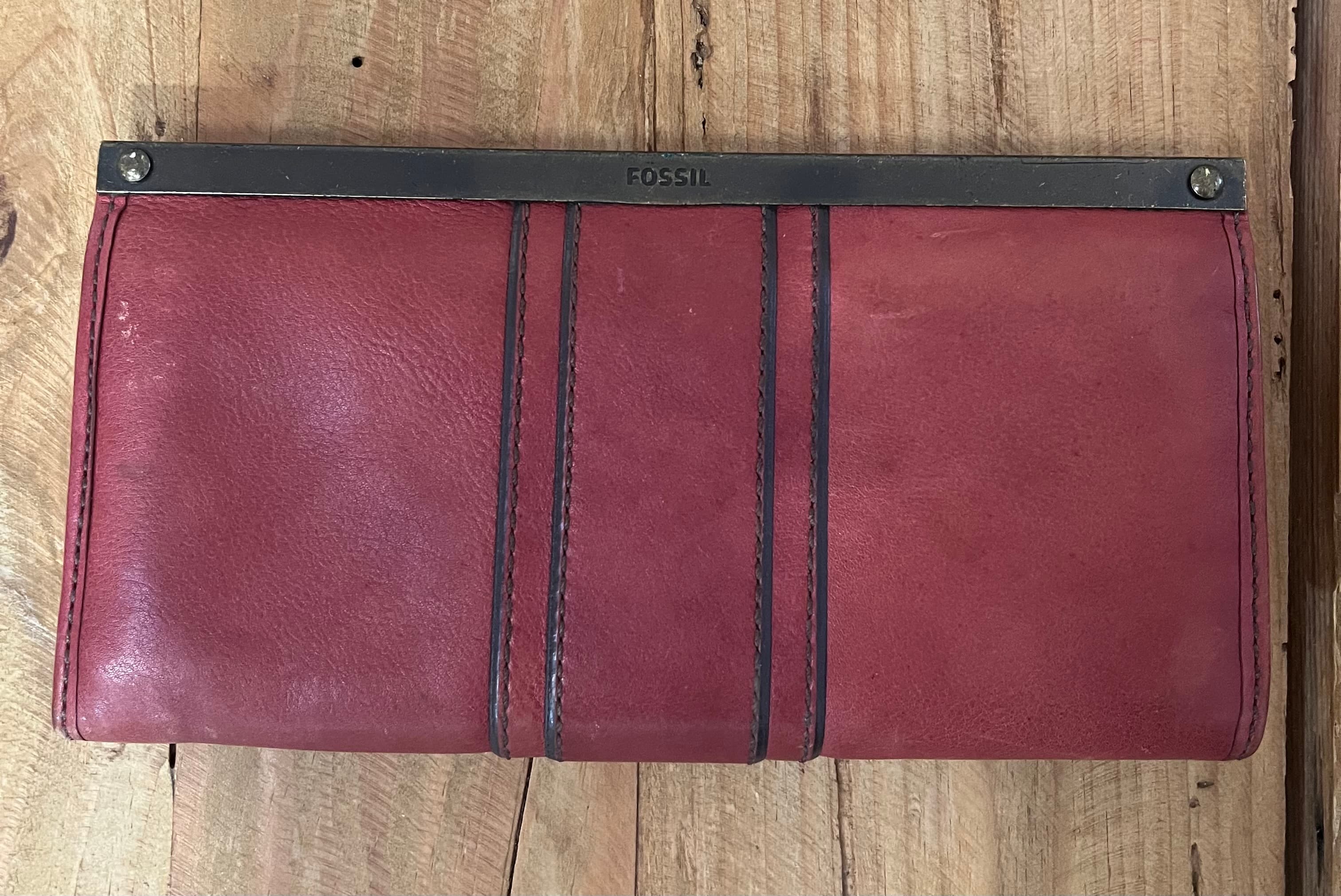 Fossil Red Leather Clutch Wallet With Metal Clasp — photo 3 of 6