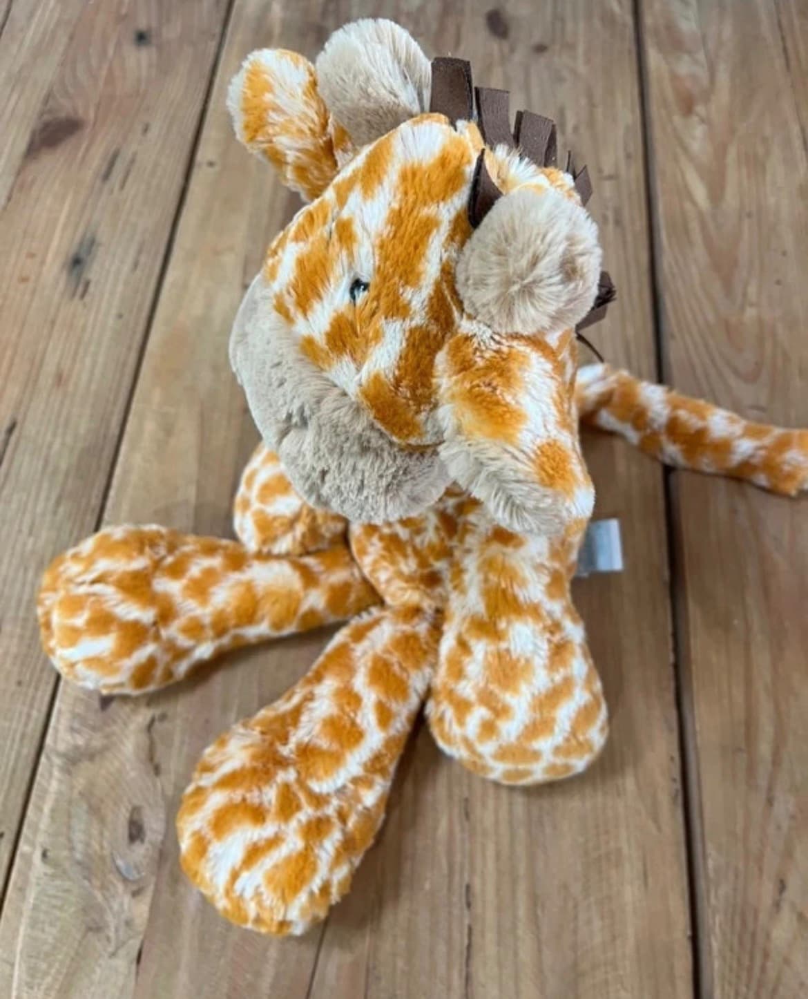 Jellycat Rare Rare Retired Medium Merriday Giraffe in very good condition without tags — photo 3 of 9