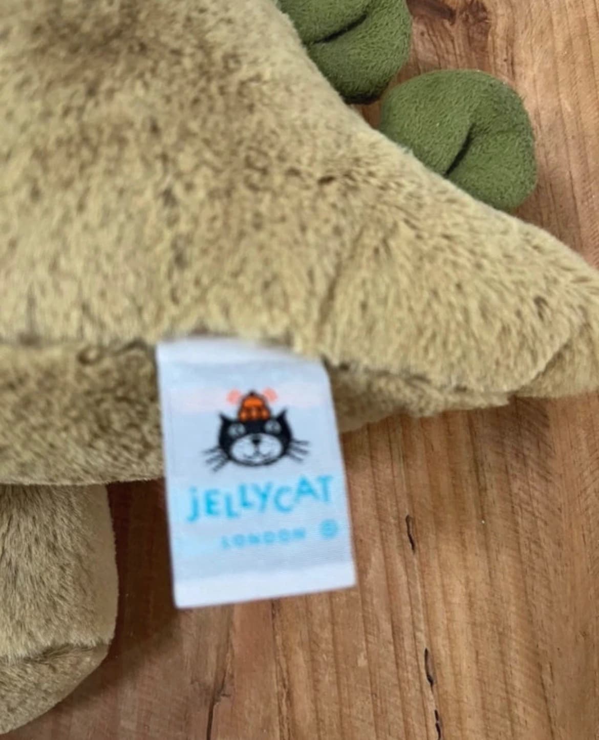 Jellycat Retired Medium Bashful Dinosaur in Very Good Condition Without Tags — photo 6 of 8