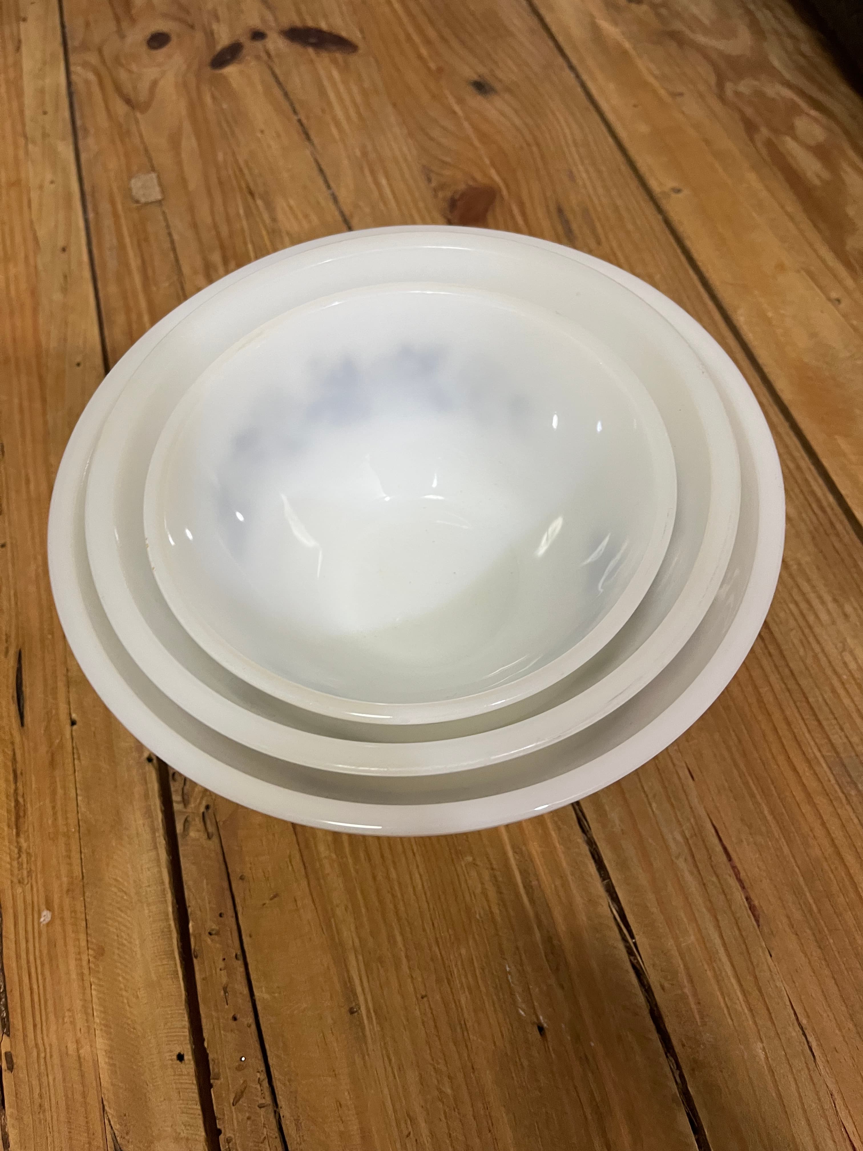 Pyrex Agee 'Tiki set of 3 nesting bowls vintage 1960's — photo 13 of 14