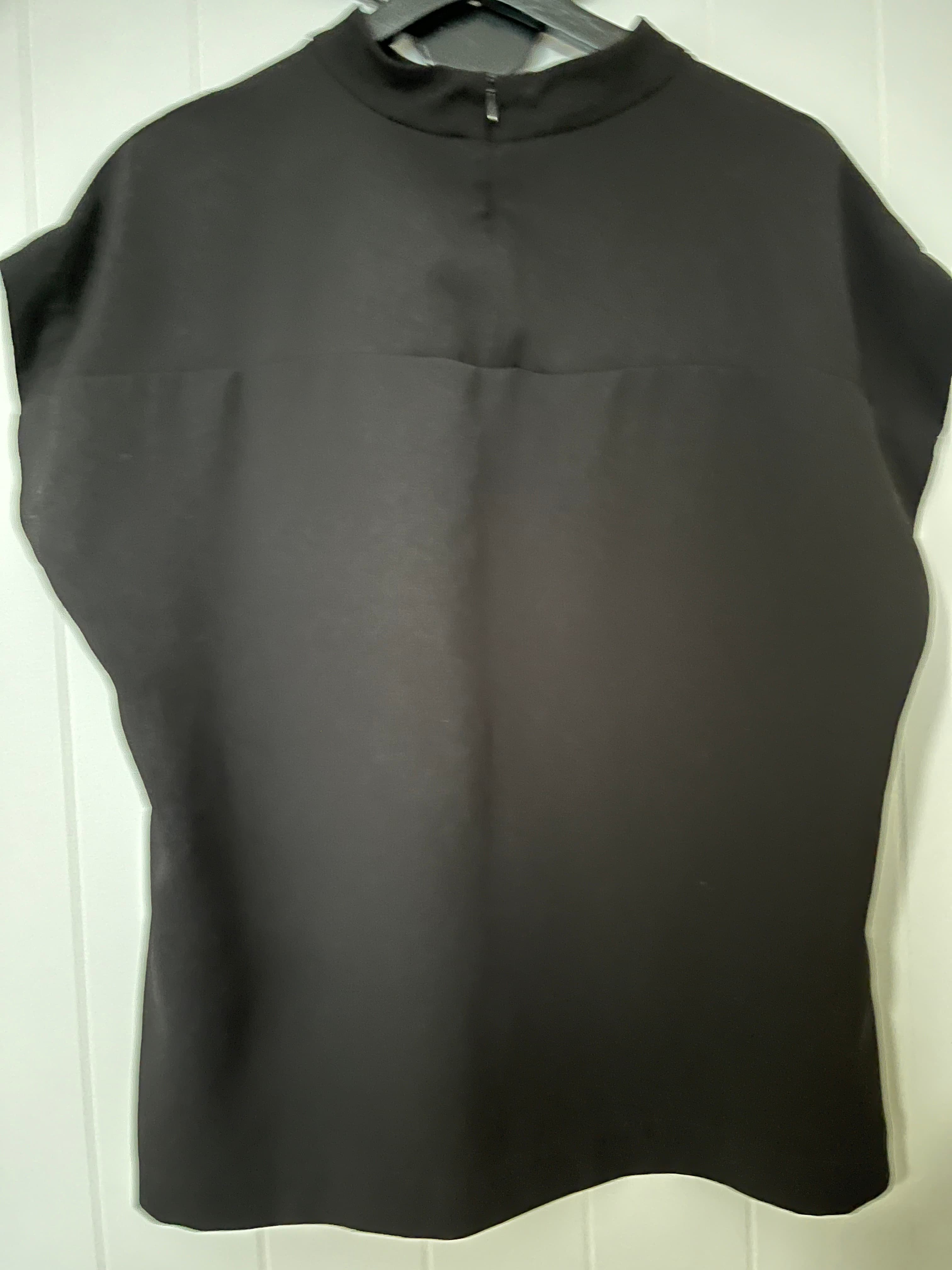 Seed Heritage Black Mock Neck Cap Sleeve Top Size 10 — photo 4 of 6