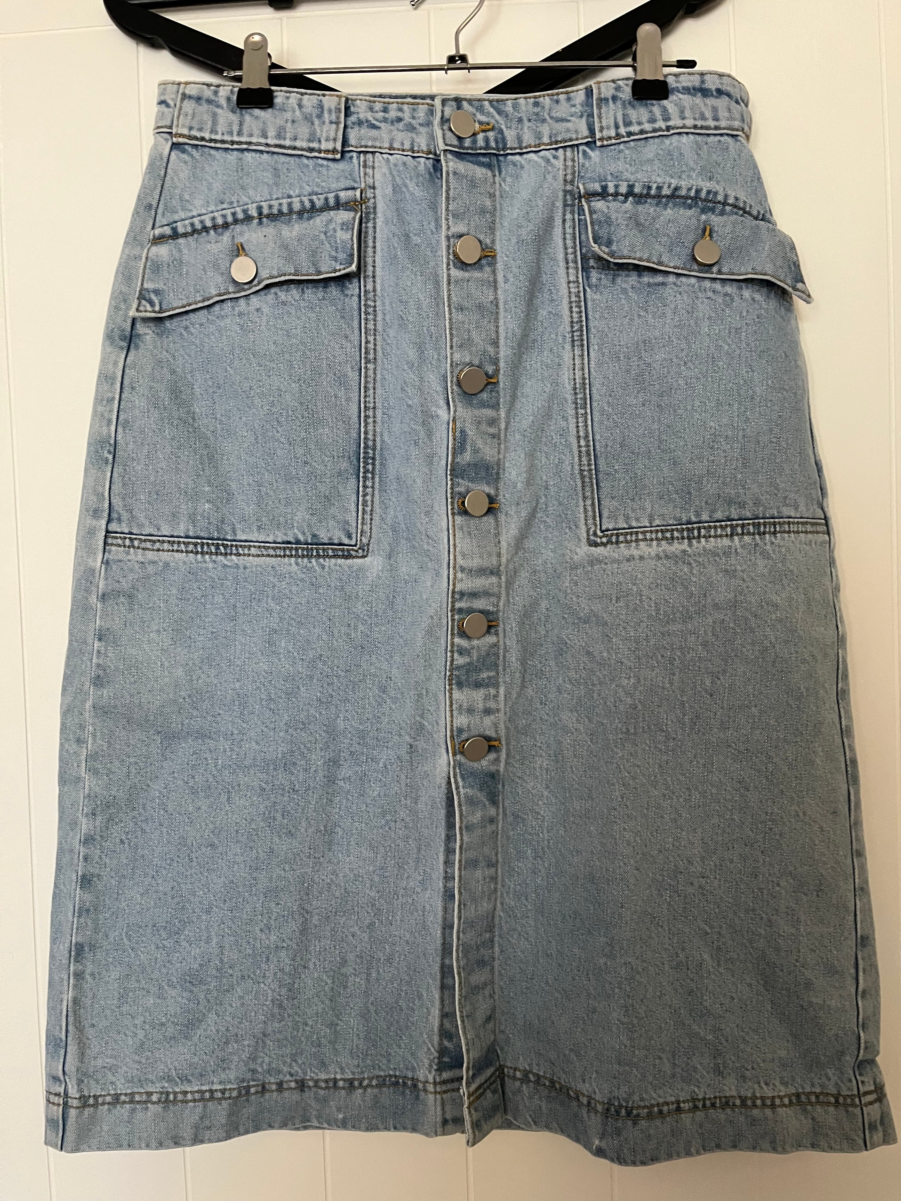 seed Light Wash Denim Button-Front Utility Skirt Size 10 — photo 1 of 3