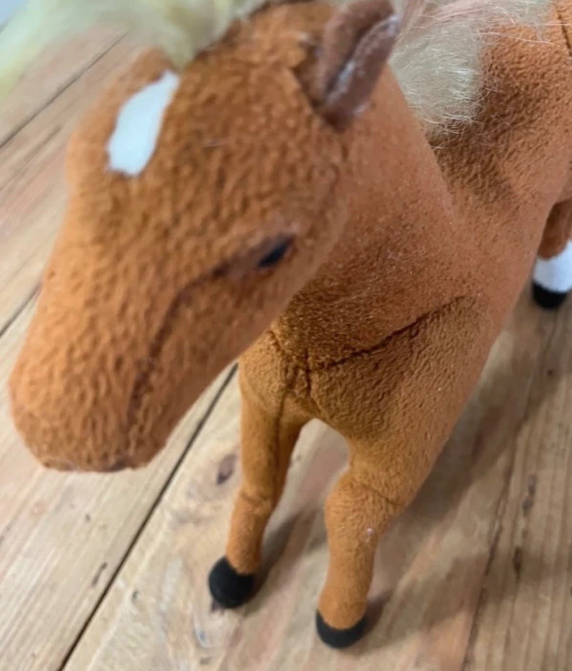 Vintage 2002 The Saddle Club Brown Horse Plush Toy With White Socks and poseable legs — photo 7 of 9
