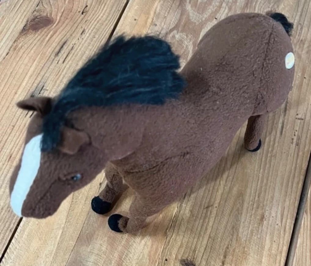Vintage 2002 The Saddle Club Brown Horse Plush Toy With White Socks and poseable legs — photo 6 of 8