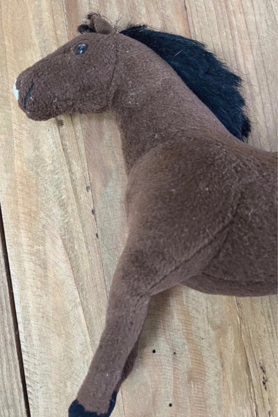 Vintage 2002 The Saddle Club Brown Horse Plush Toy With White Socks and poseable legs — photo 7 of 8