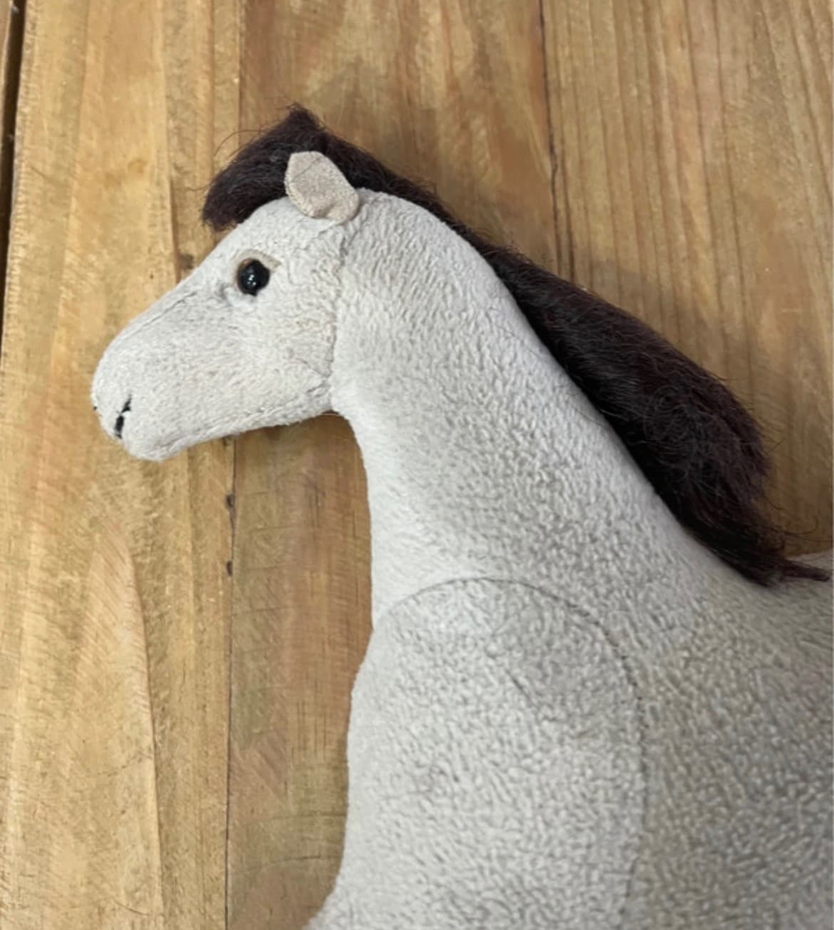 Vintage 2002 The Saddle Club Brown Horse Plush Toy With White Socks and poseable legs — photo 4 of 7