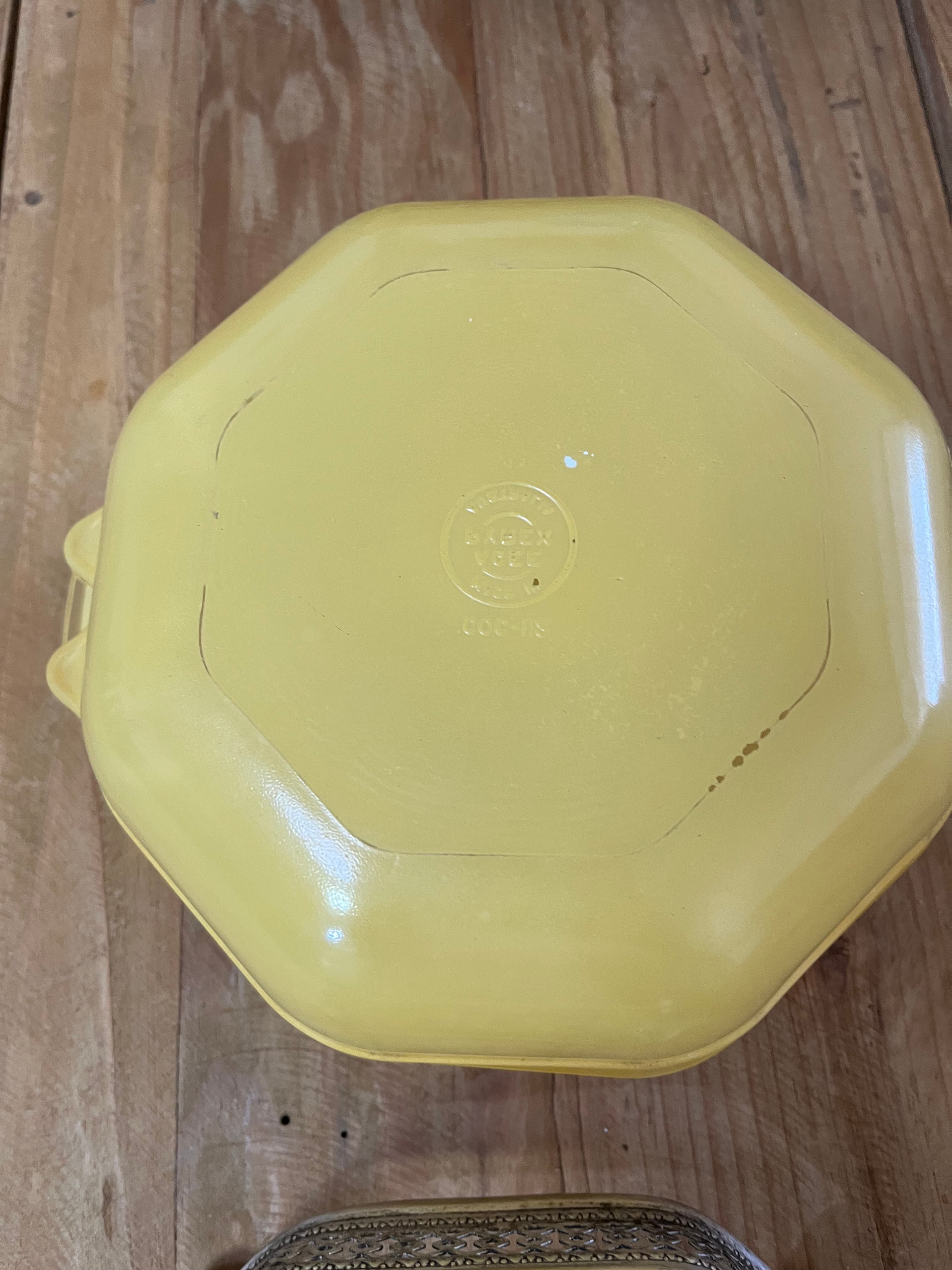 Vintage Agee Pyrex Yellow Octagonal Casserole Dish With Metal Warming Stand — photo 5 of 6