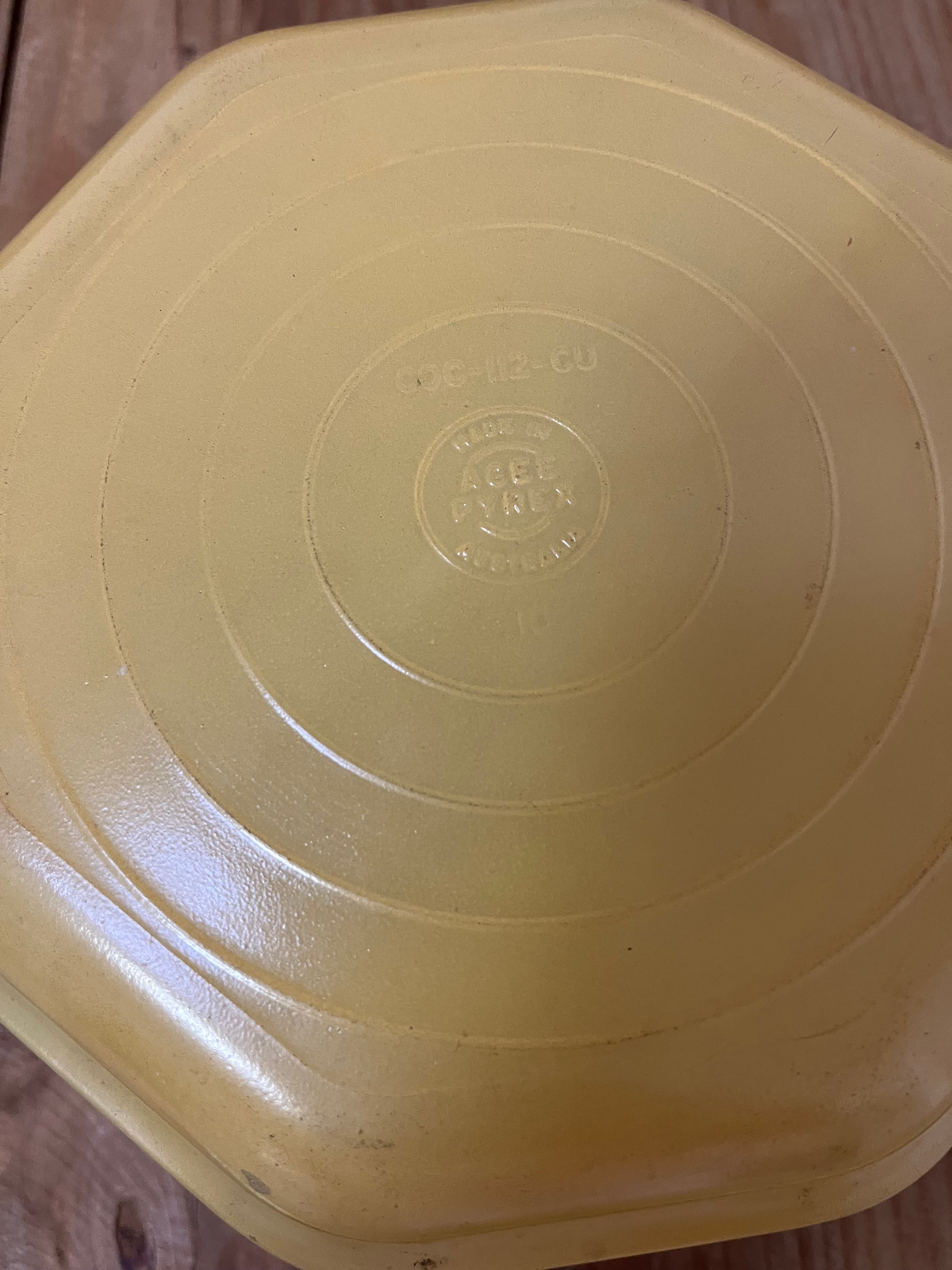 Vintage Agee Pyrex Yellow Octagonal Casserole Dish With Metal Warming Stand — photo 6 of 6