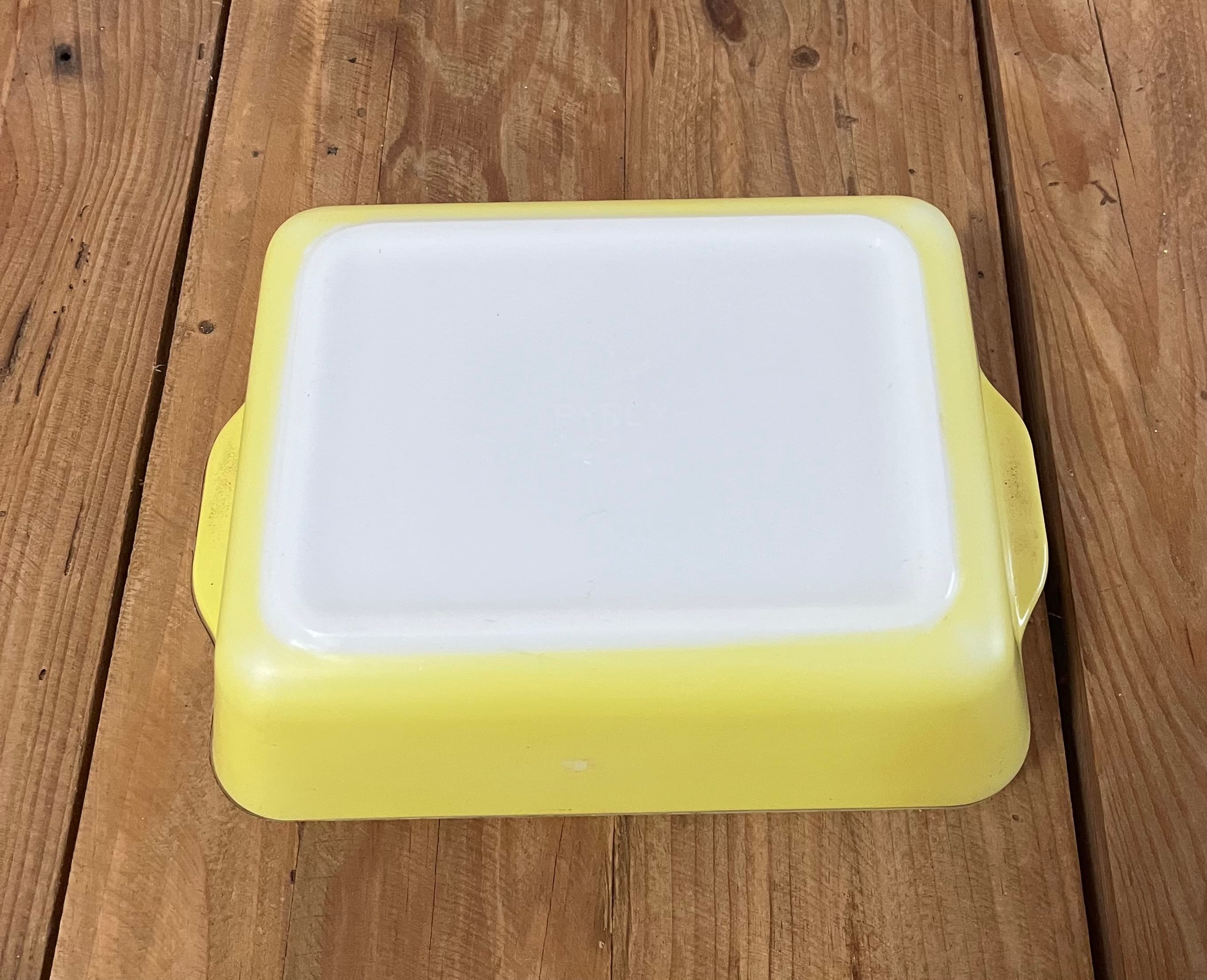 Vintage Collectible Pyrex Casserole Dish With Lid 503 — photo 3 of 4