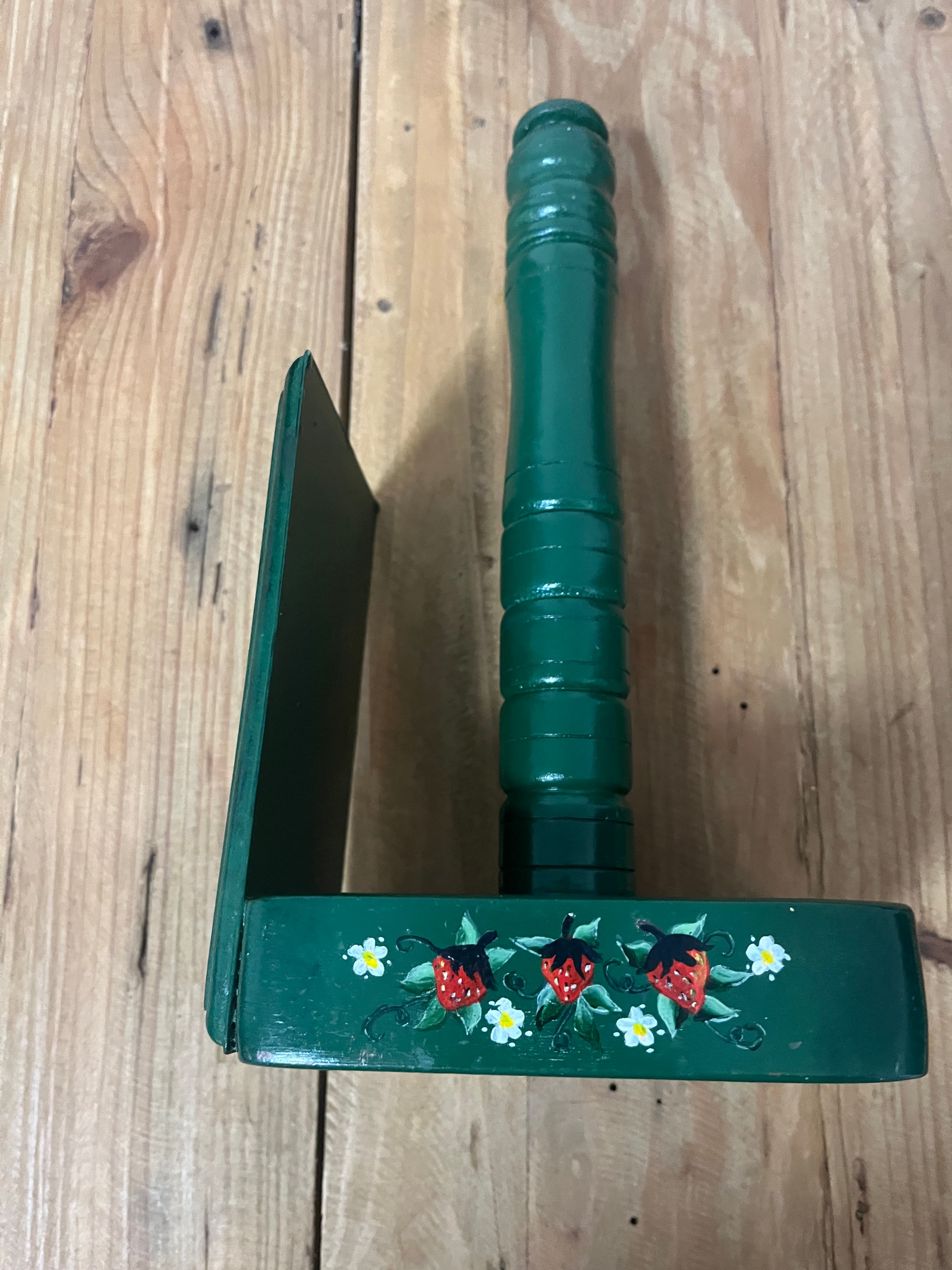 Vintage Hand-Painted Wooden Paper Towel Holder Salt & Pepper Motif — photo 2 of 8