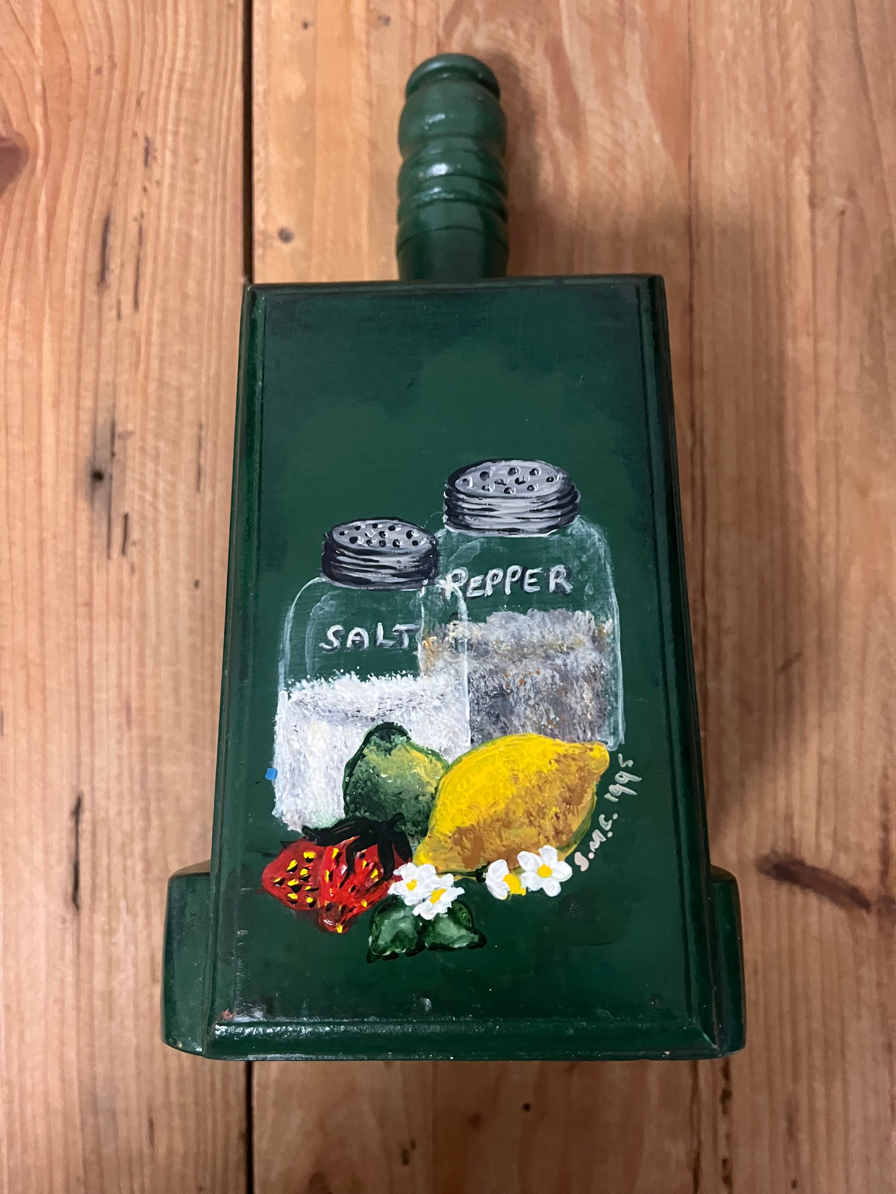 Vintage Hand-Painted Wooden Paper Towel Holder Salt & Pepper Motif — photo 3 of 8