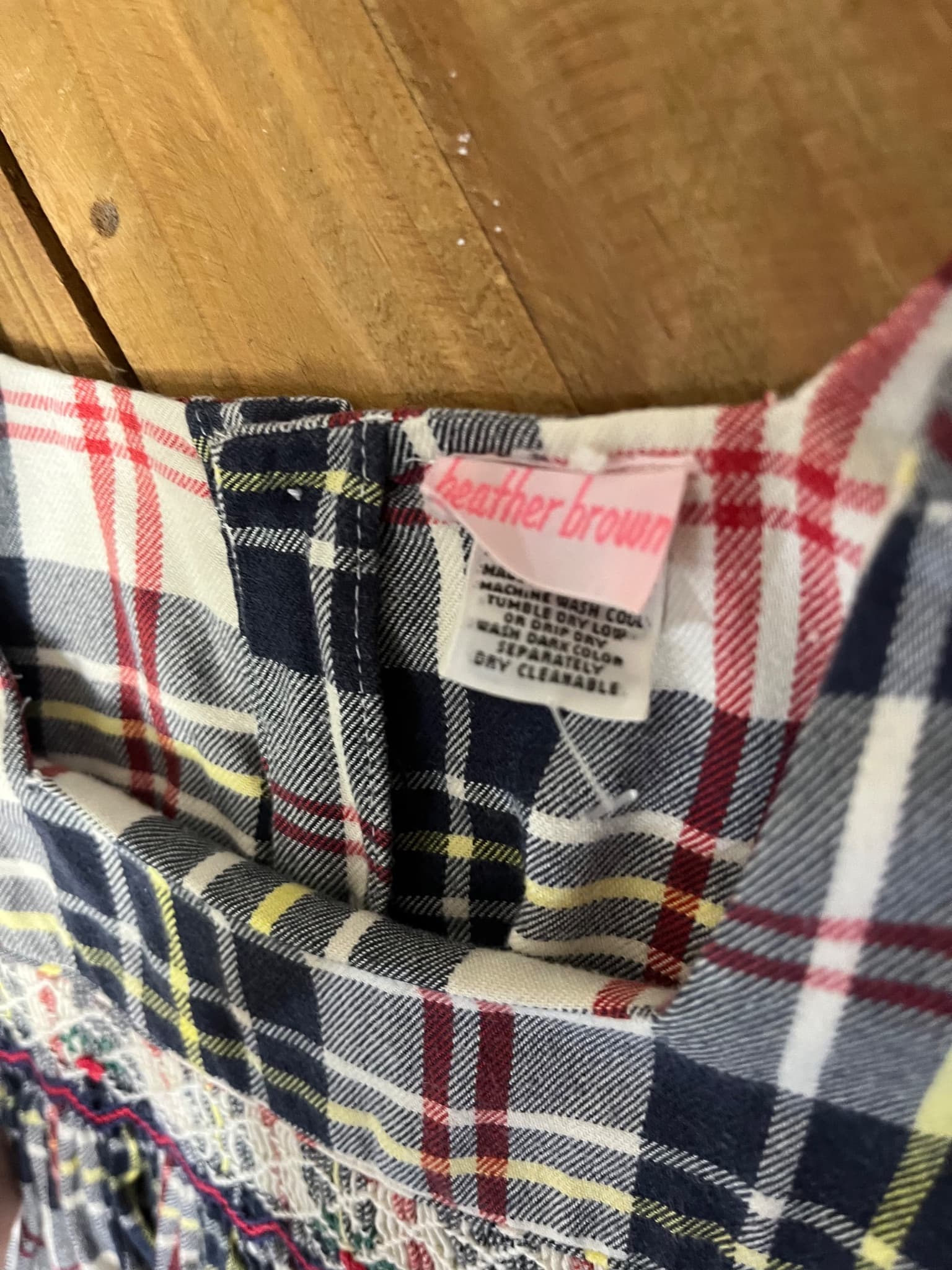 Vintage Heather Brown Girls Plaid Hand Smocked Flutter Sleeve Dress Size 3Y — photo 6 of 7