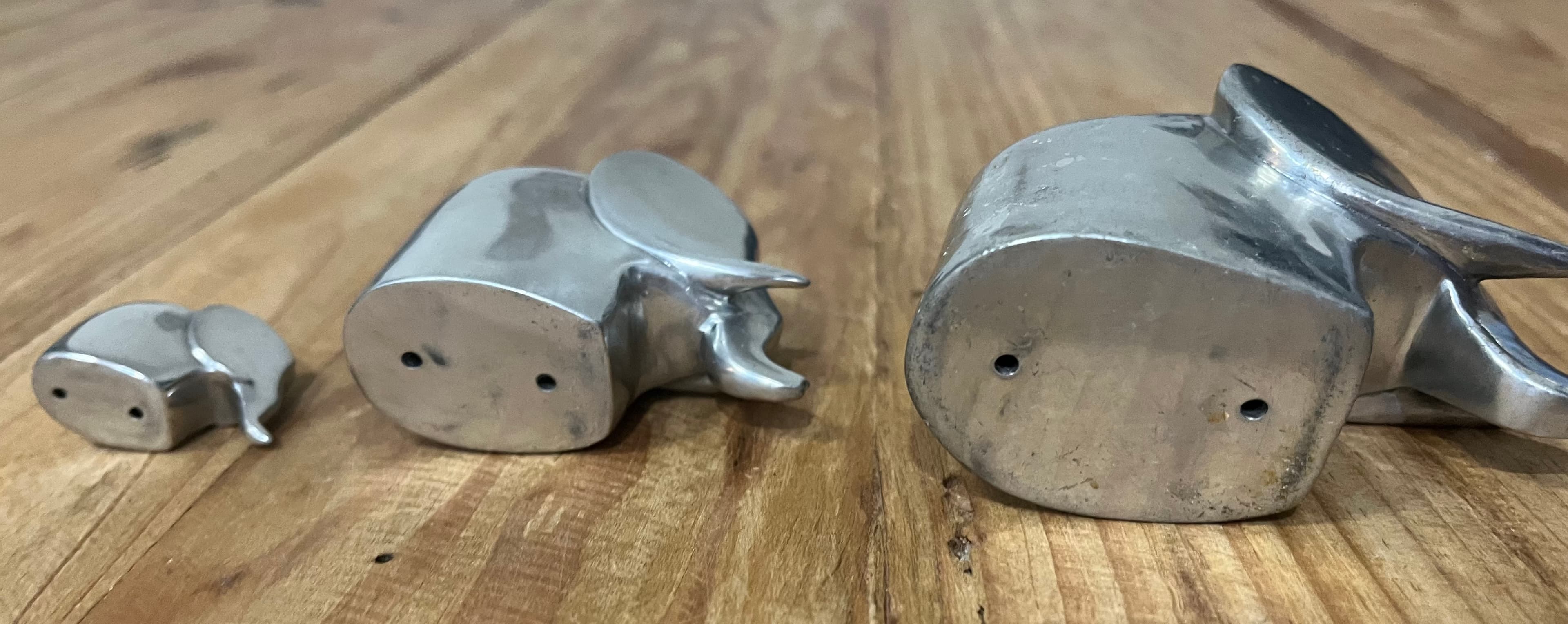 Vintage Mid-Century Modern Aluminum Elephant Figurines Set Of 3 — photo 6 of 8