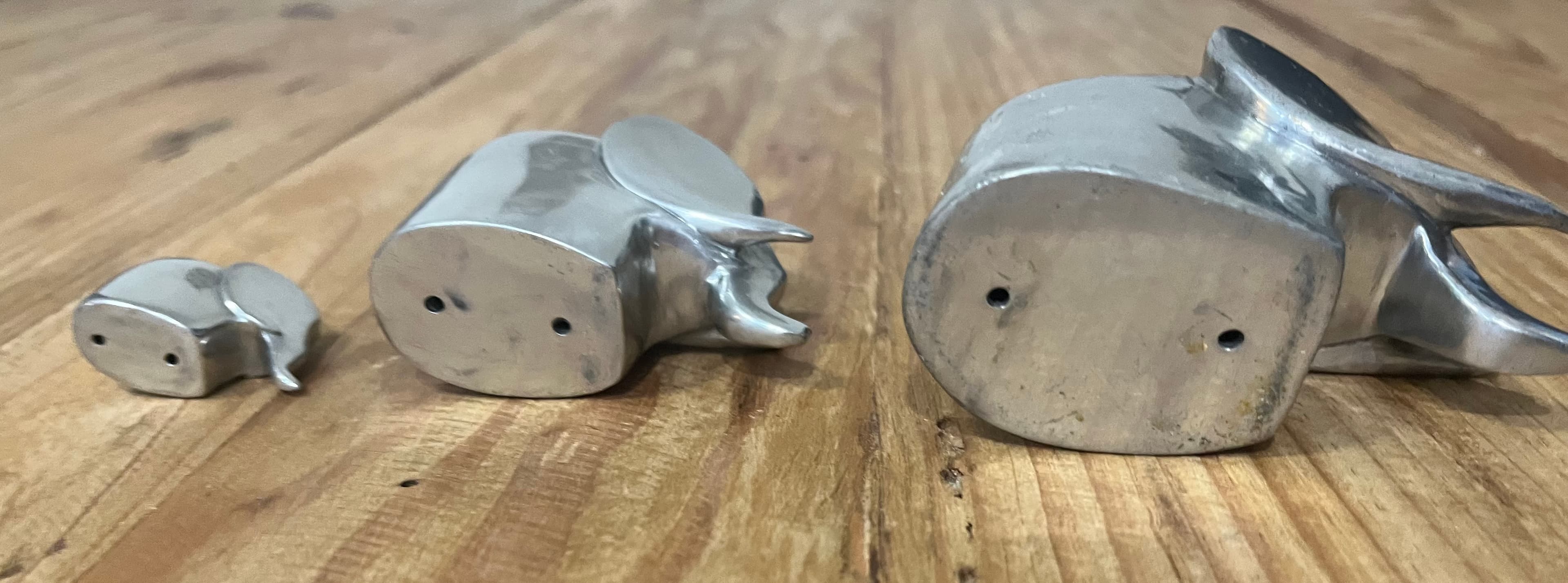 Vintage Mid-Century Modern Aluminum Elephant Figurines Set Of 3 — photo 7 of 8