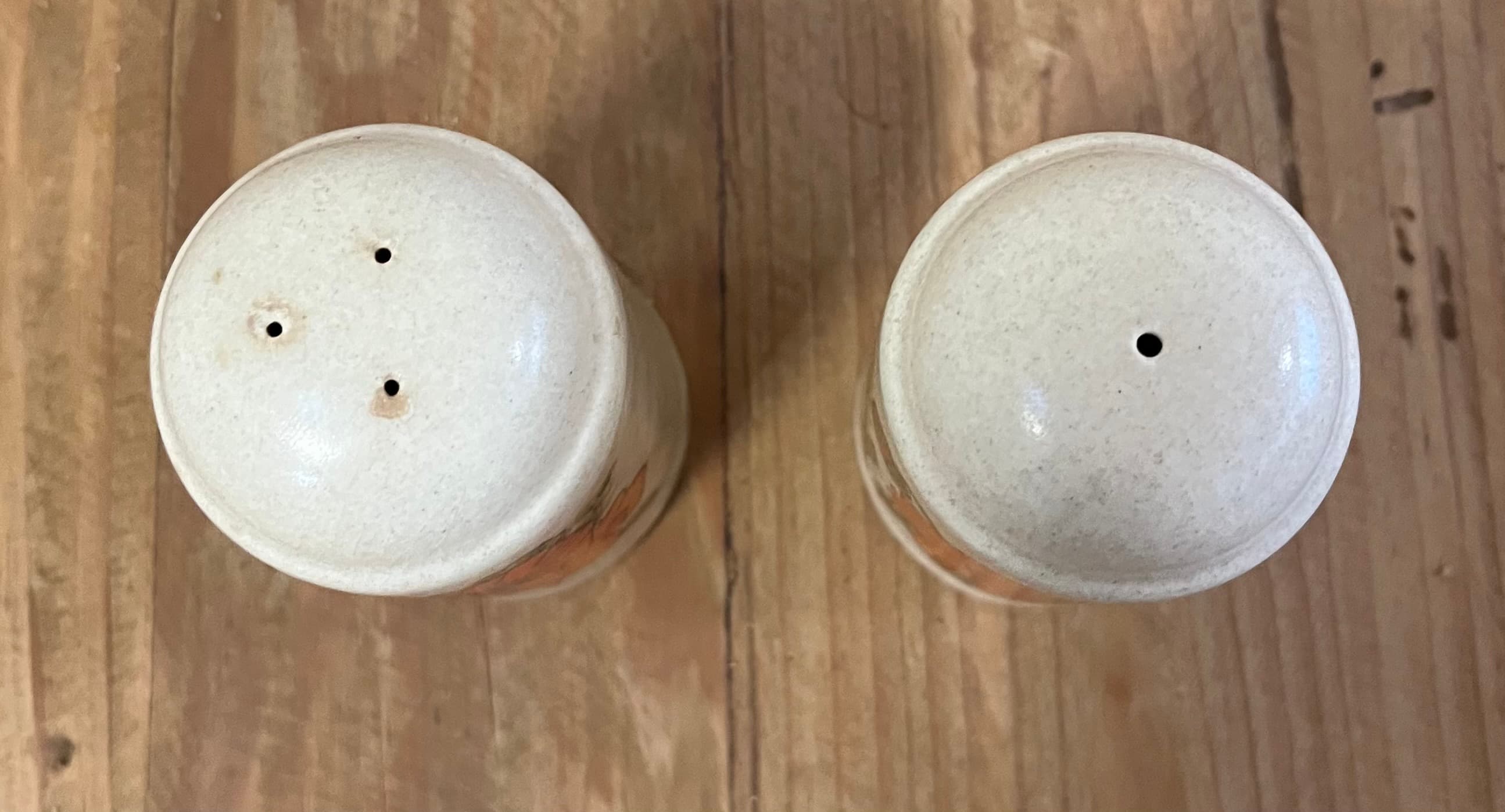Vintage Mid-Century Modern Poppy Pattern Ceramic Salt And Pepper Shakers — photo 4 of 4