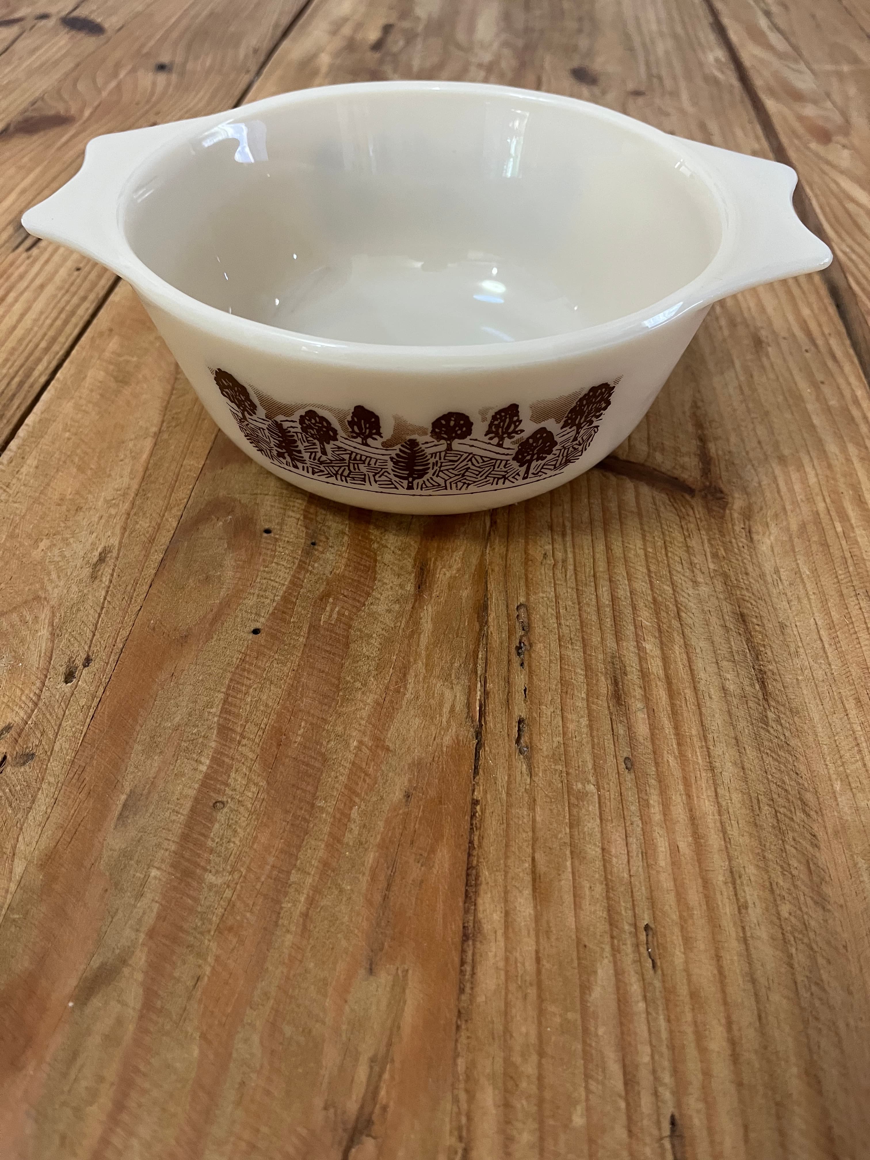 Vintage Pyrex Forest/Woodland Casserole Dish Brown Tree Pattern Made In England — photo 1 of 5