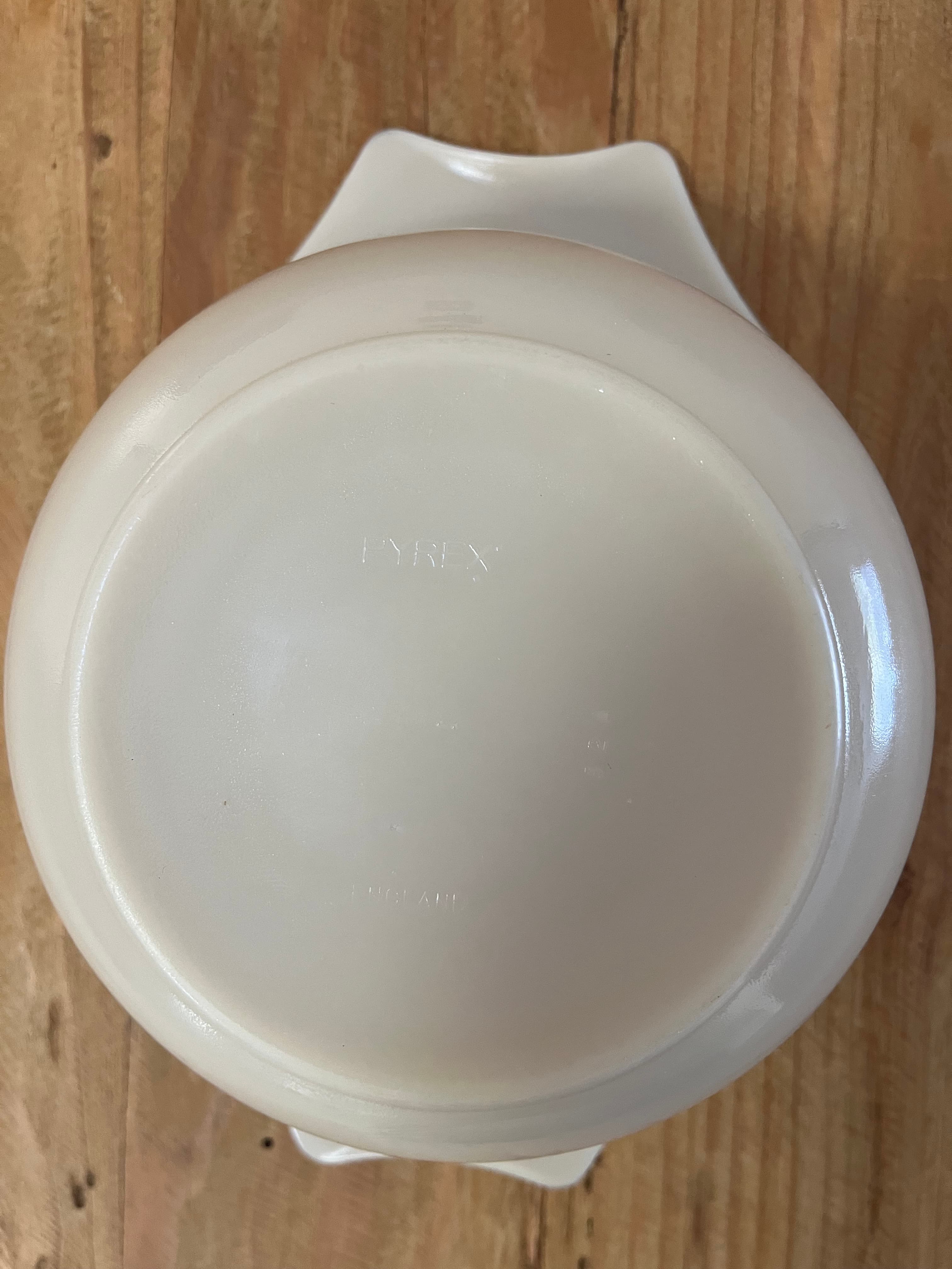 Vintage Pyrex Forest/Woodland Casserole Dish Brown Tree Pattern Made In England — photo 5 of 5