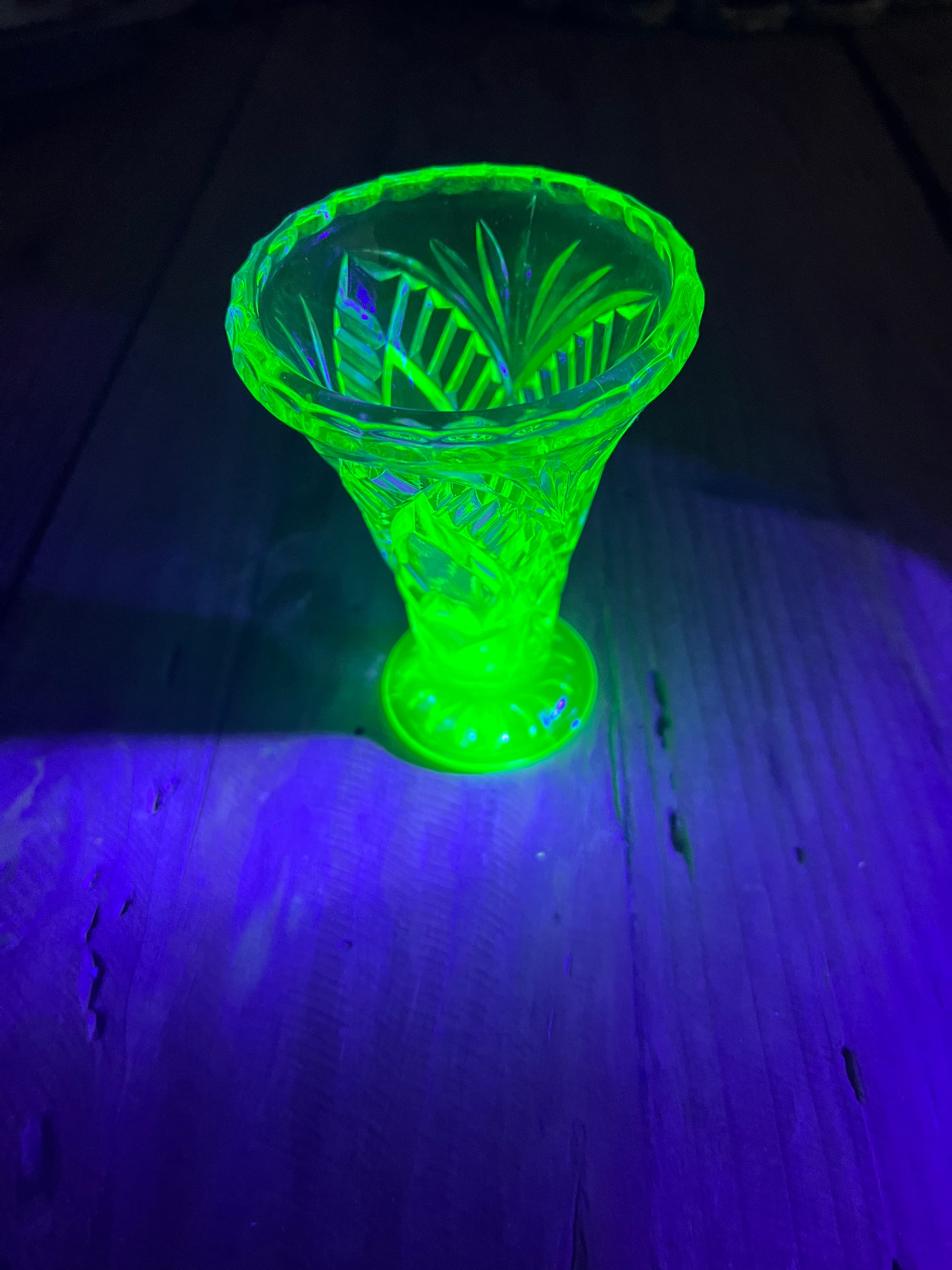 Vintage Uranium Glass Pressed Pattern Vase Green Vaseline Glass Glows UV — photo 1 of 9