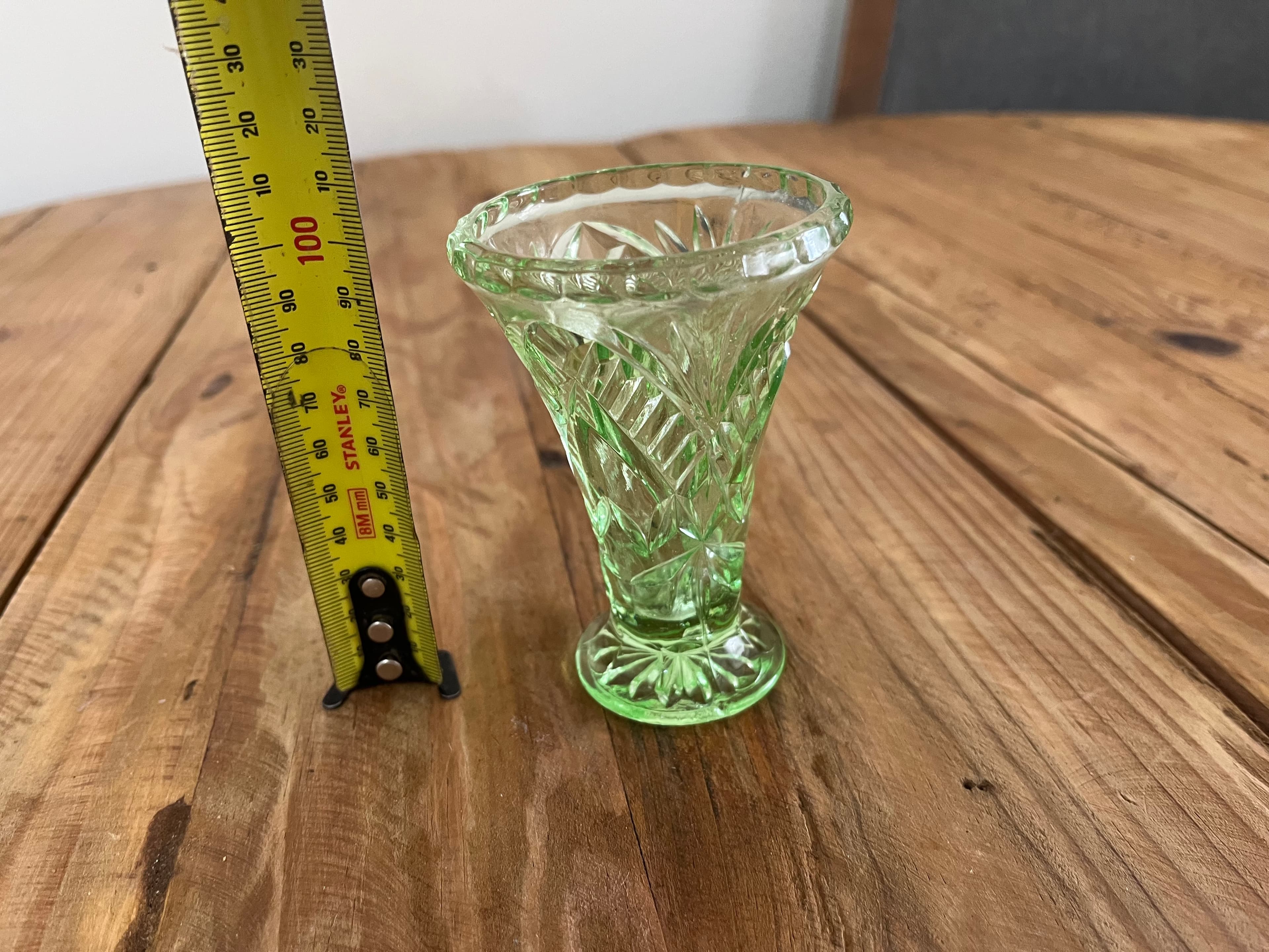 Vintage Uranium Glass Pressed Pattern Vase Green Vaseline Glass Glows UV — photo 4 of 9