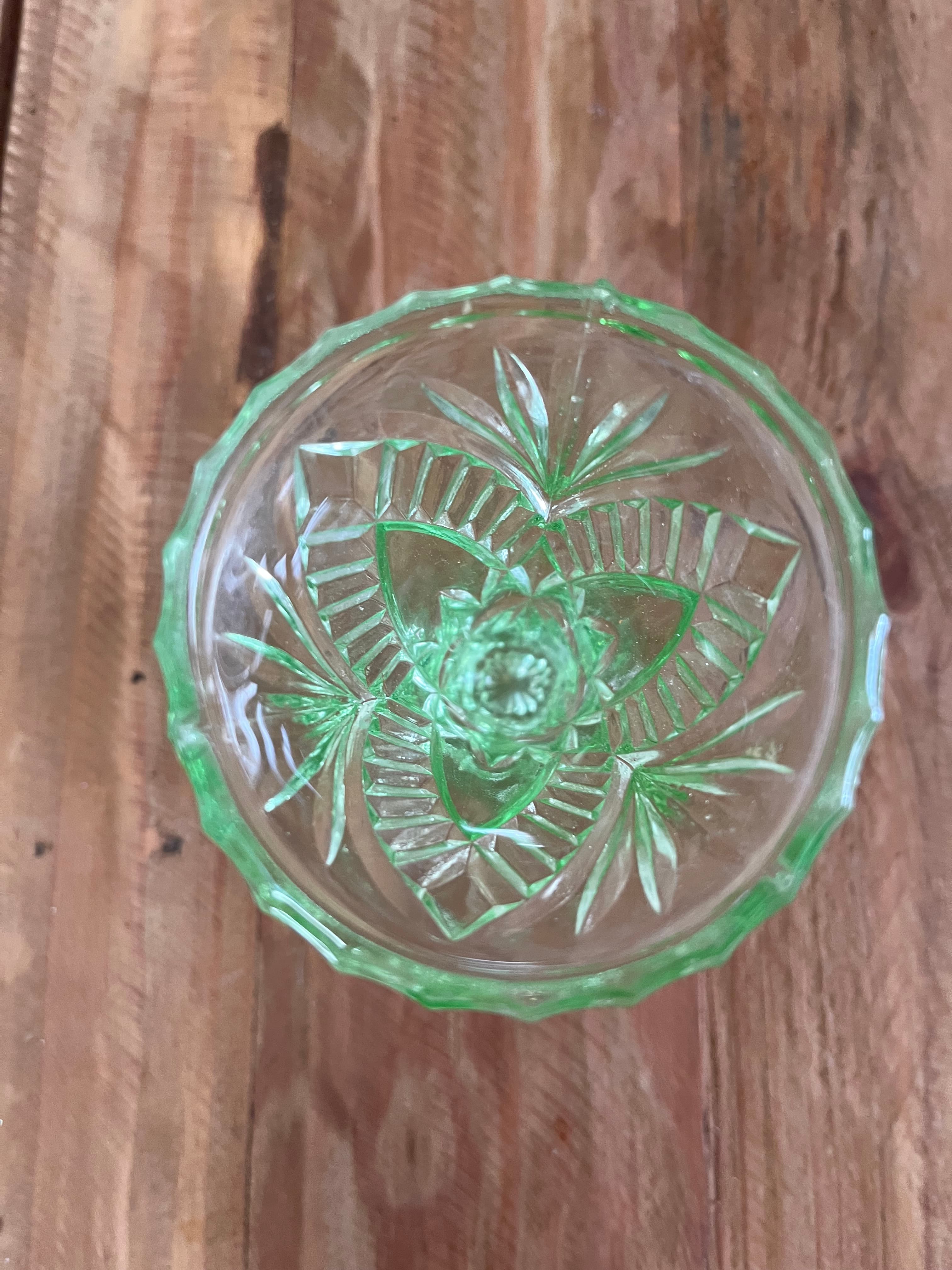 Vintage Uranium Glass Pressed Pattern Vase Green Vaseline Glass Glows UV — photo 8 of 9