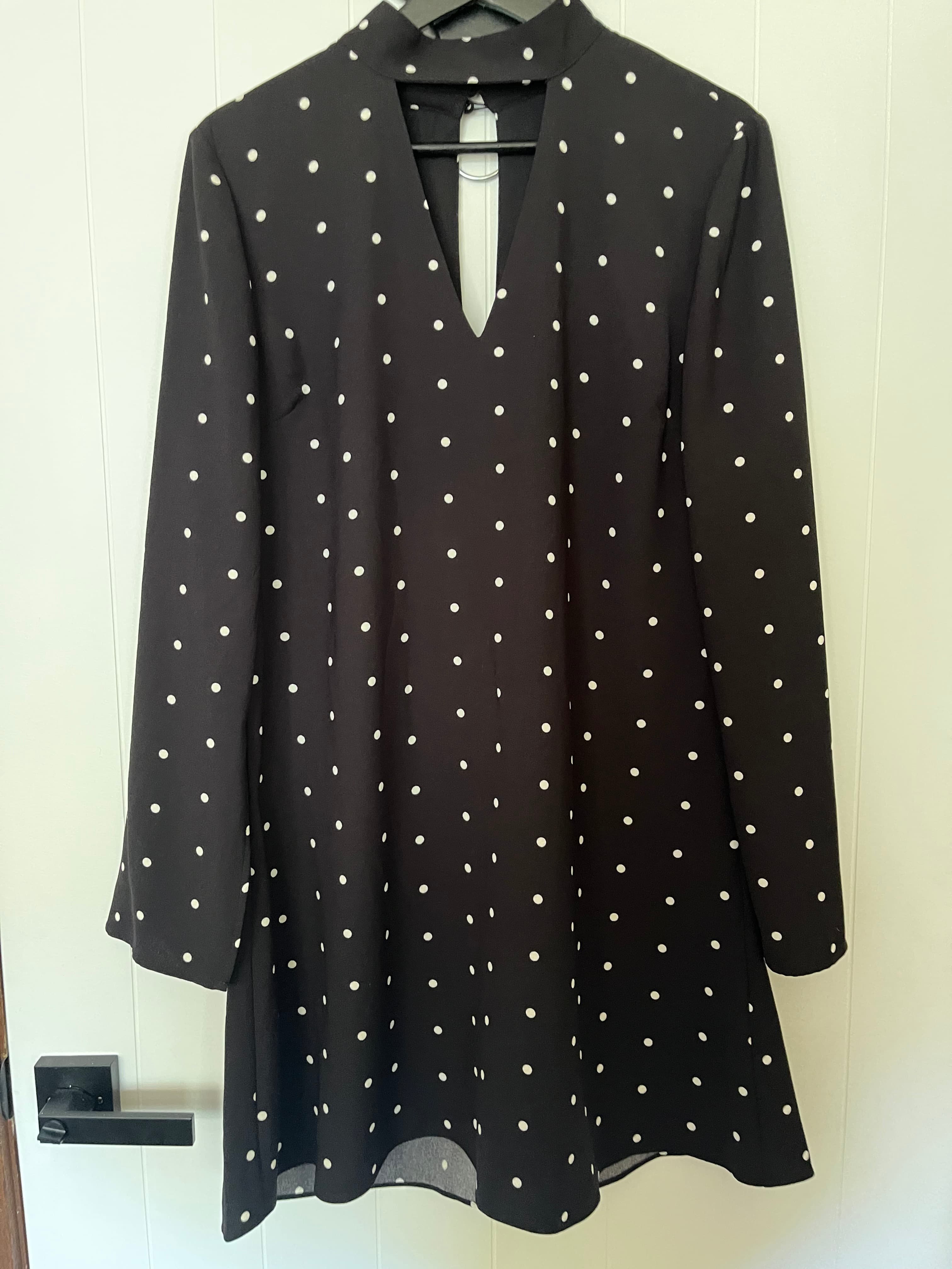 Witchery Black And White Polka Dot Mock Neck Keyhole Long Sleeve Dress Size 10 — photo 2 of 5