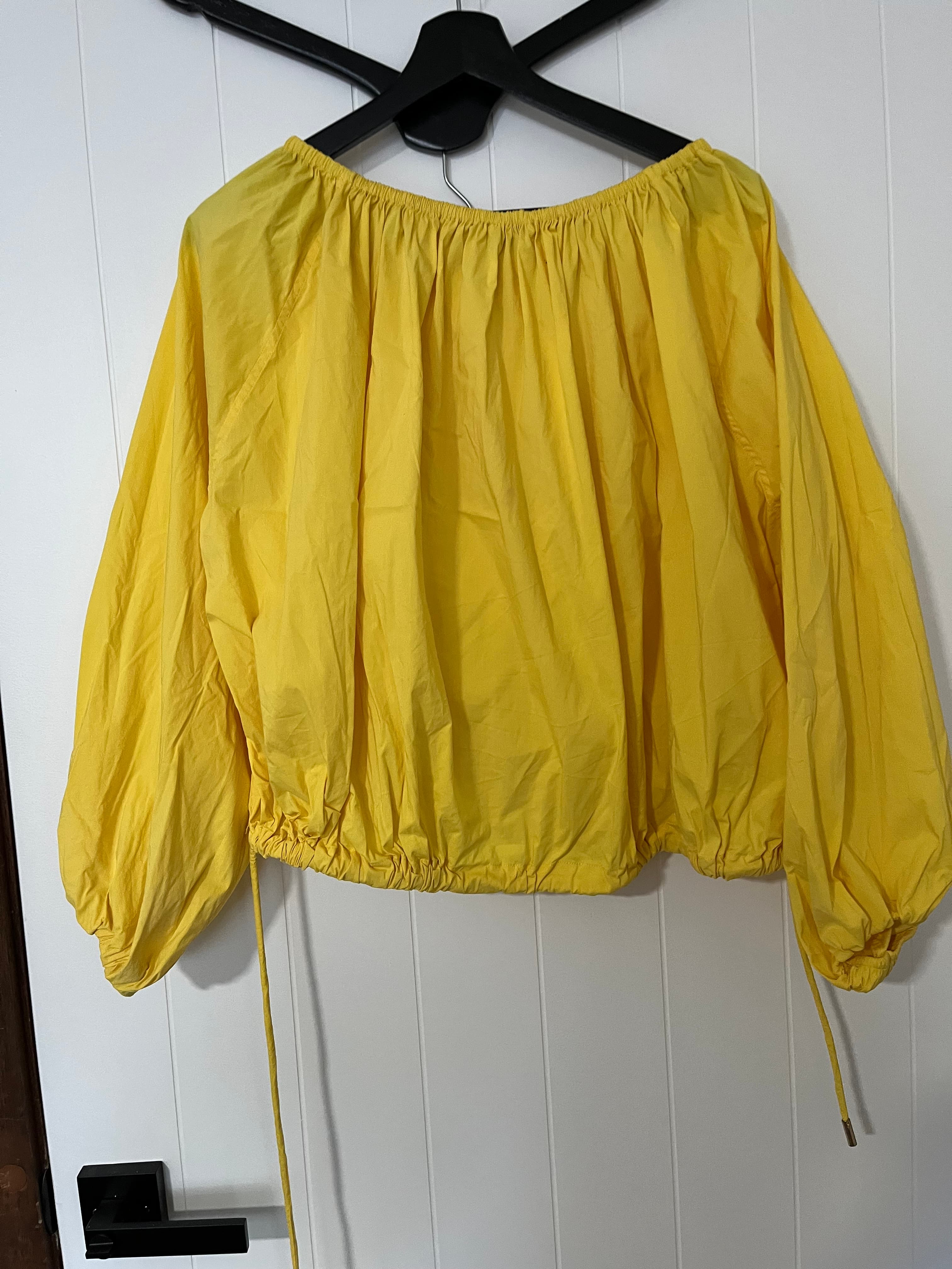Yellow Country Road Off-The-Shoulder Blouse Size 8 — photo 2 of 6