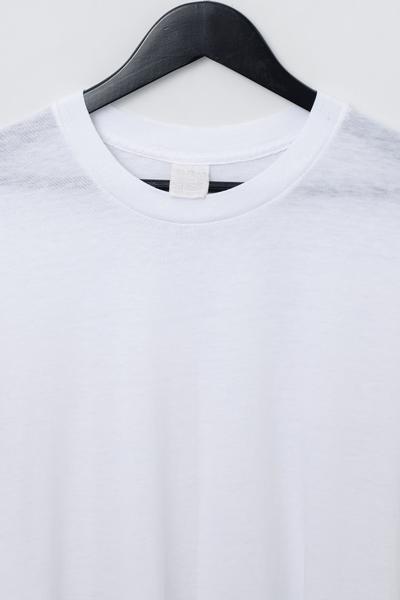 Classic Basic White Crewneck T-Shirt — photo 3 of 3