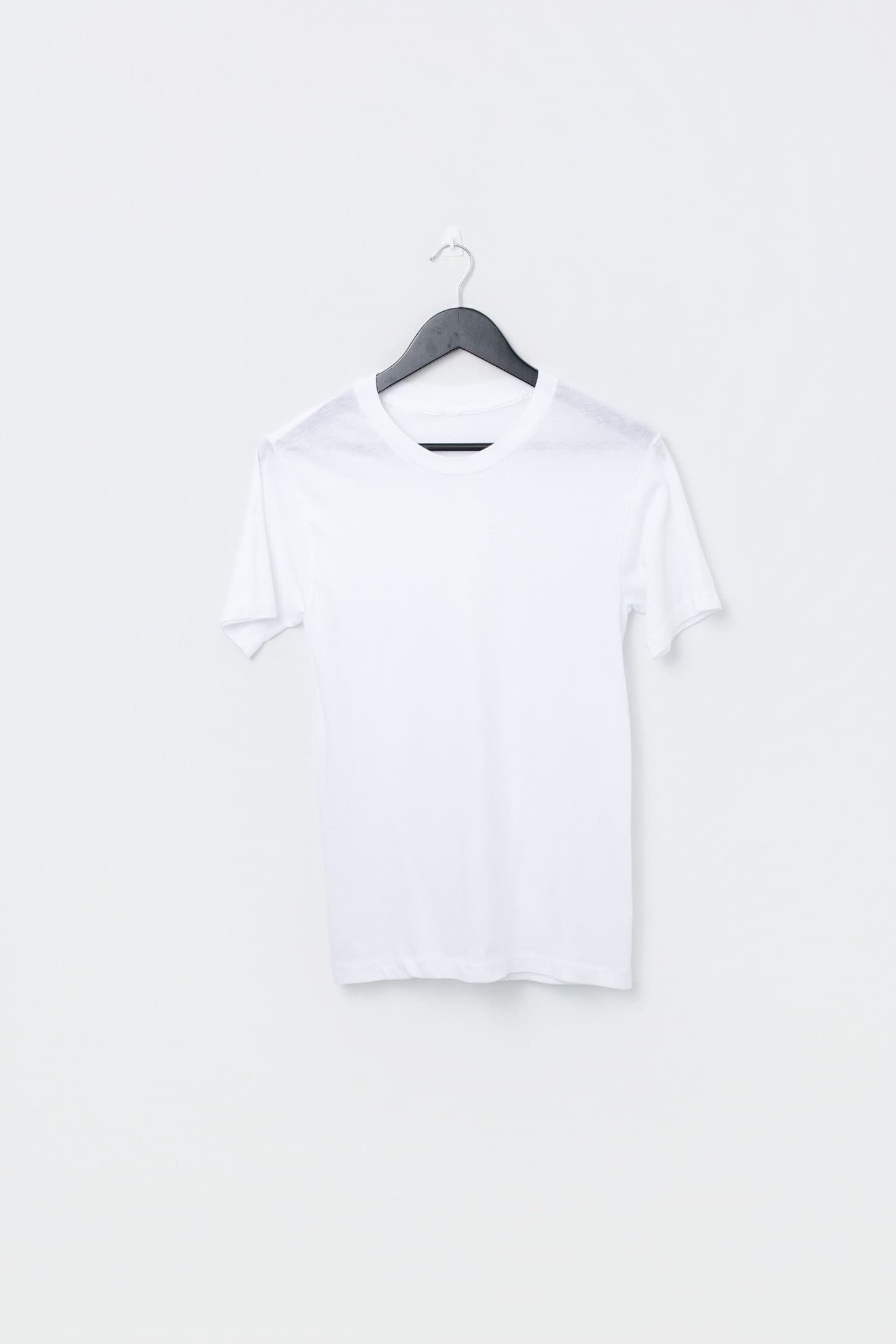 Essential Plain White Crew Neck T-Shirt — photo 1 of 3