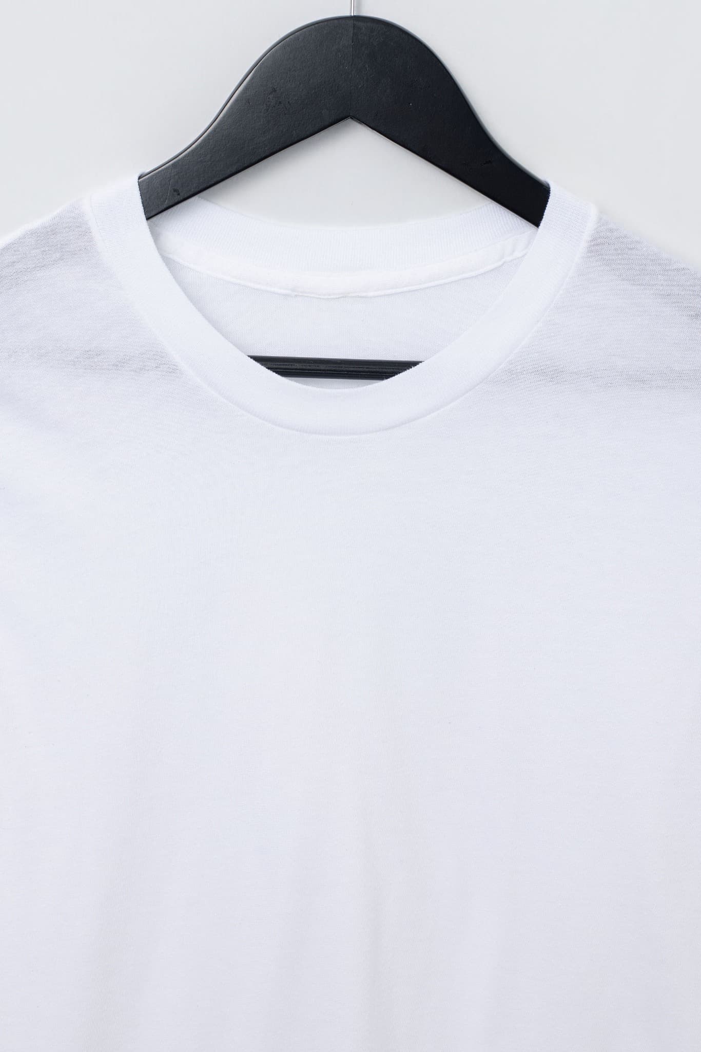 Essential Plain White Crew Neck T-Shirt — photo 3 of 3