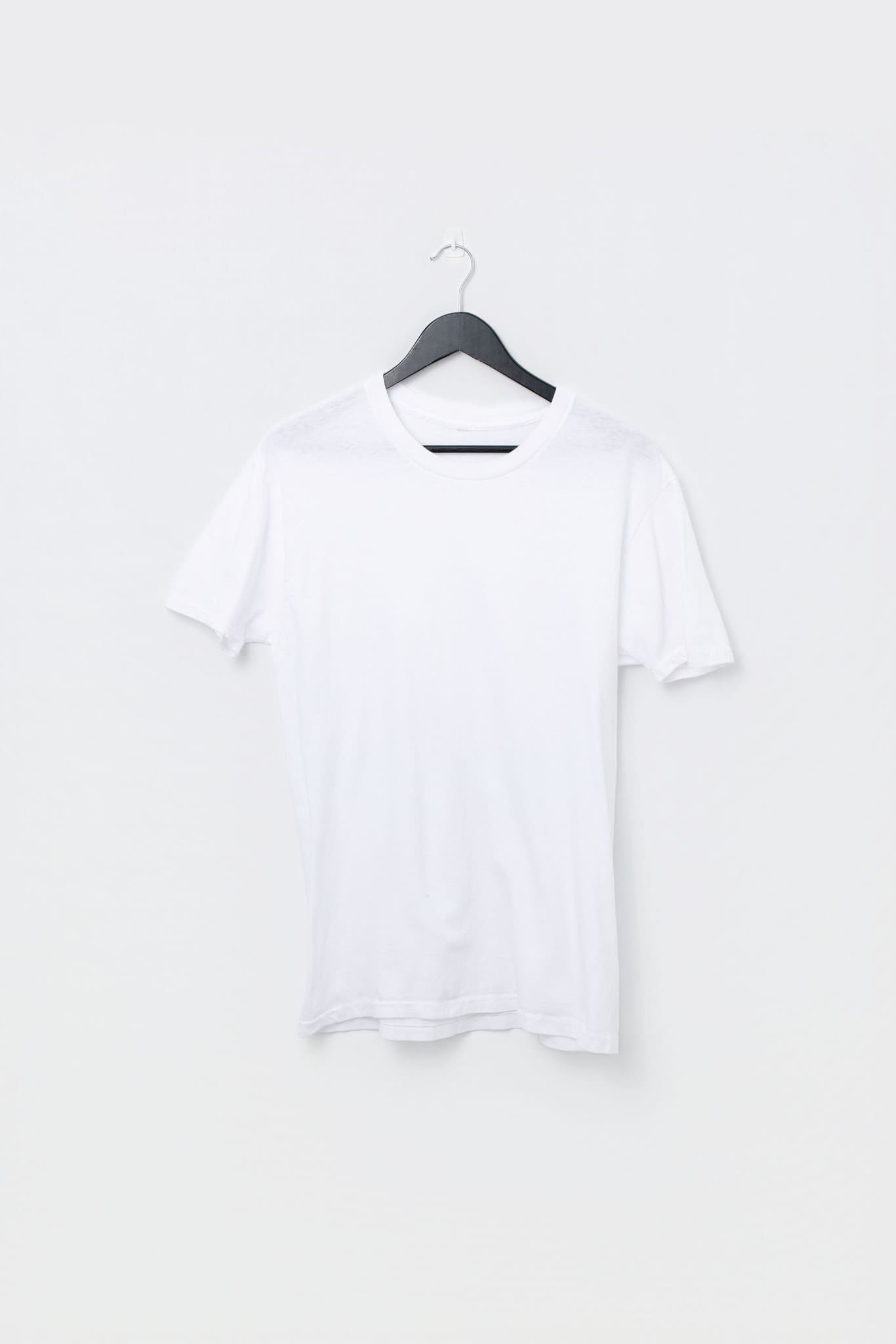Essential Plain White Crew Neck T-Shirt — photo 1 of 3