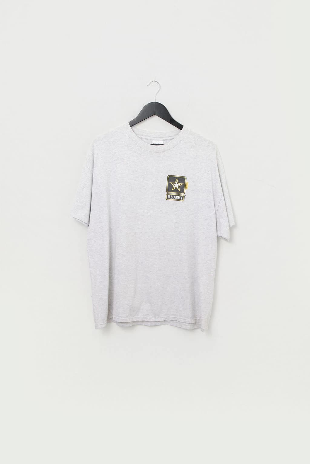 Vintage 2000's U.S. Army T-Shirt — photo 1 of 3
