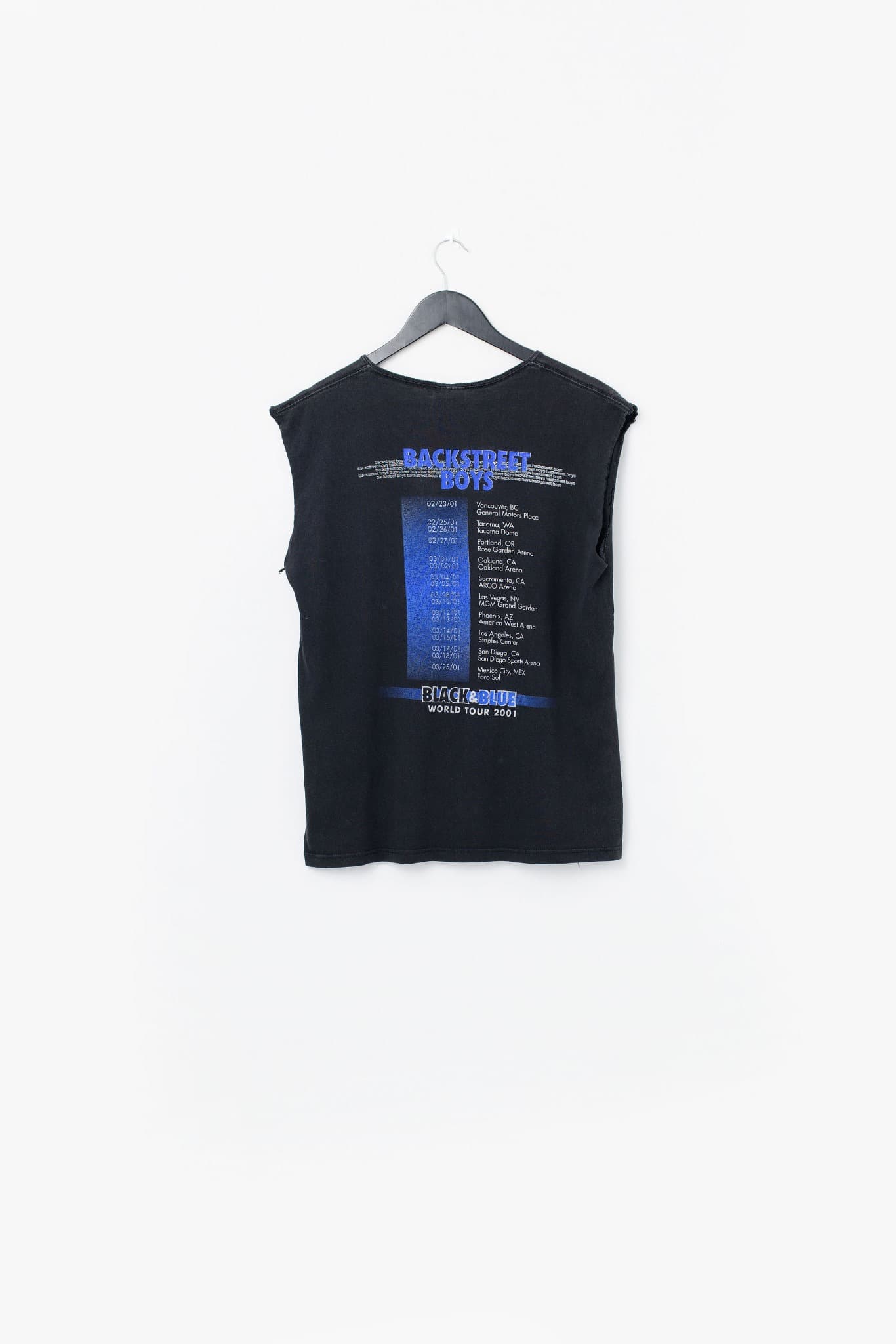 Vintage 2001 Backstreet Boys Black and Blue Tour Sleeveless T-shirt — photo 2 of 3