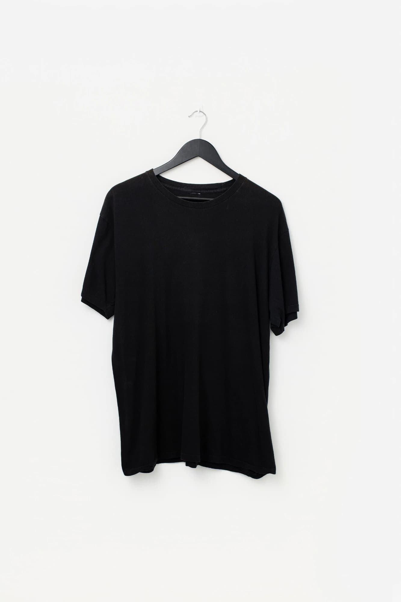Vintage 90's Black Single Stitch Blank T-Shirt — photo 1 of 3