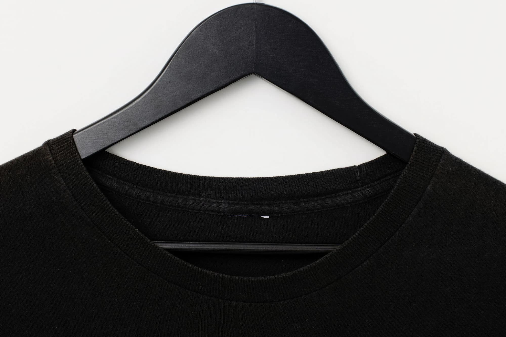 Vintage 90's Black Single Stitch Blank T-Shirt — photo 2 of 3