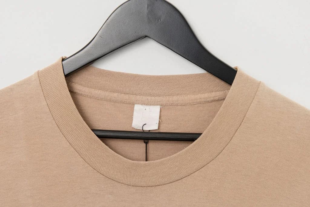 Vintage 90's Blank Pocket T-Shirt — photo 2 of 3