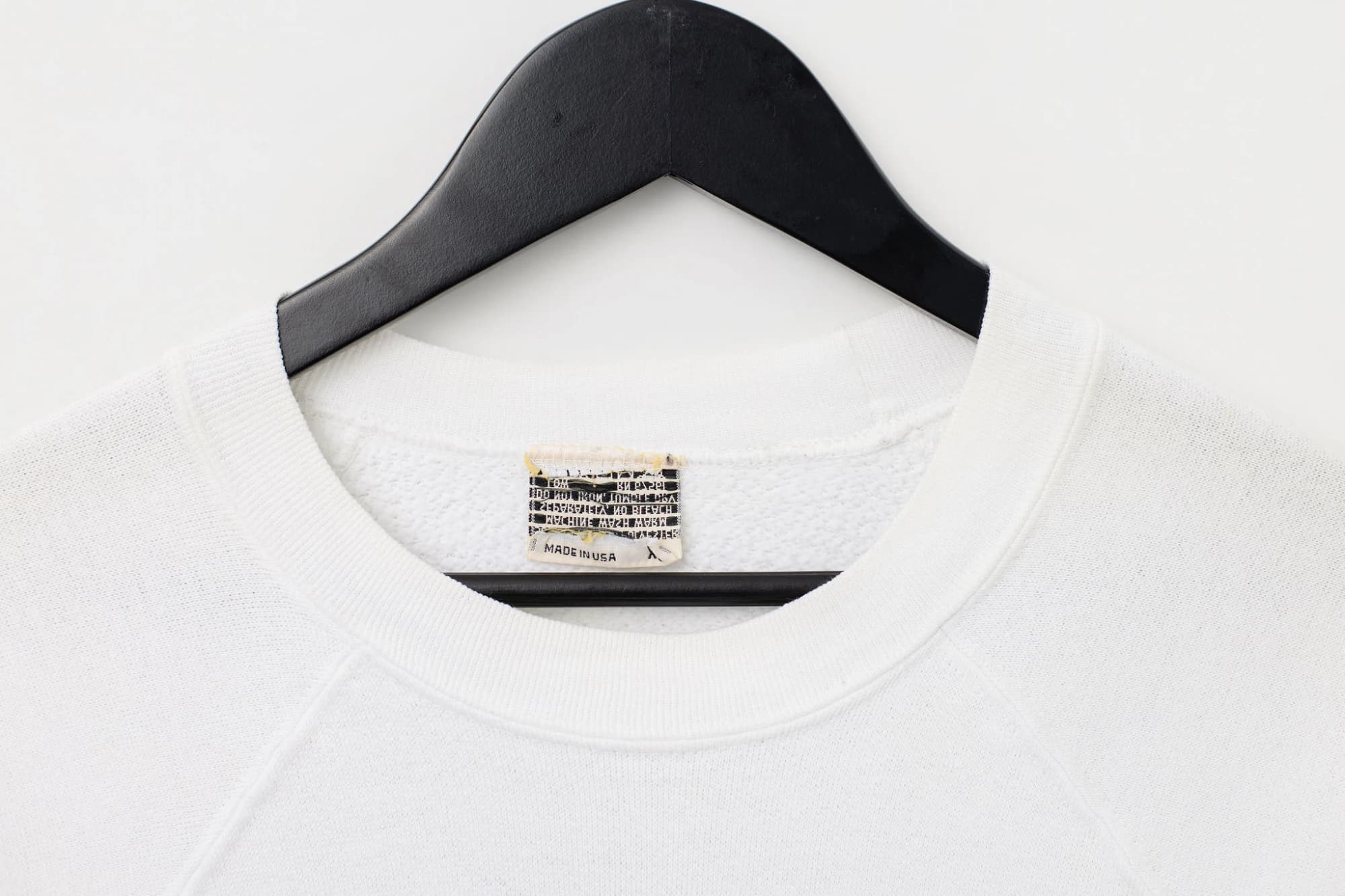 Vintage 90's Blank Raglan Sweatshirt — photo 2 of 3