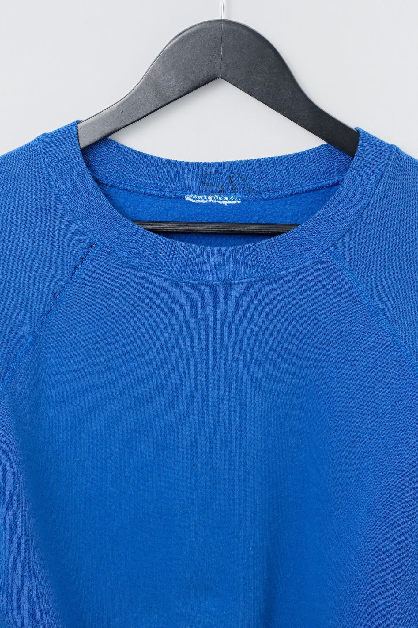 Vintage 90's Blank Raglan Sweatshirt — photo 3 of 3