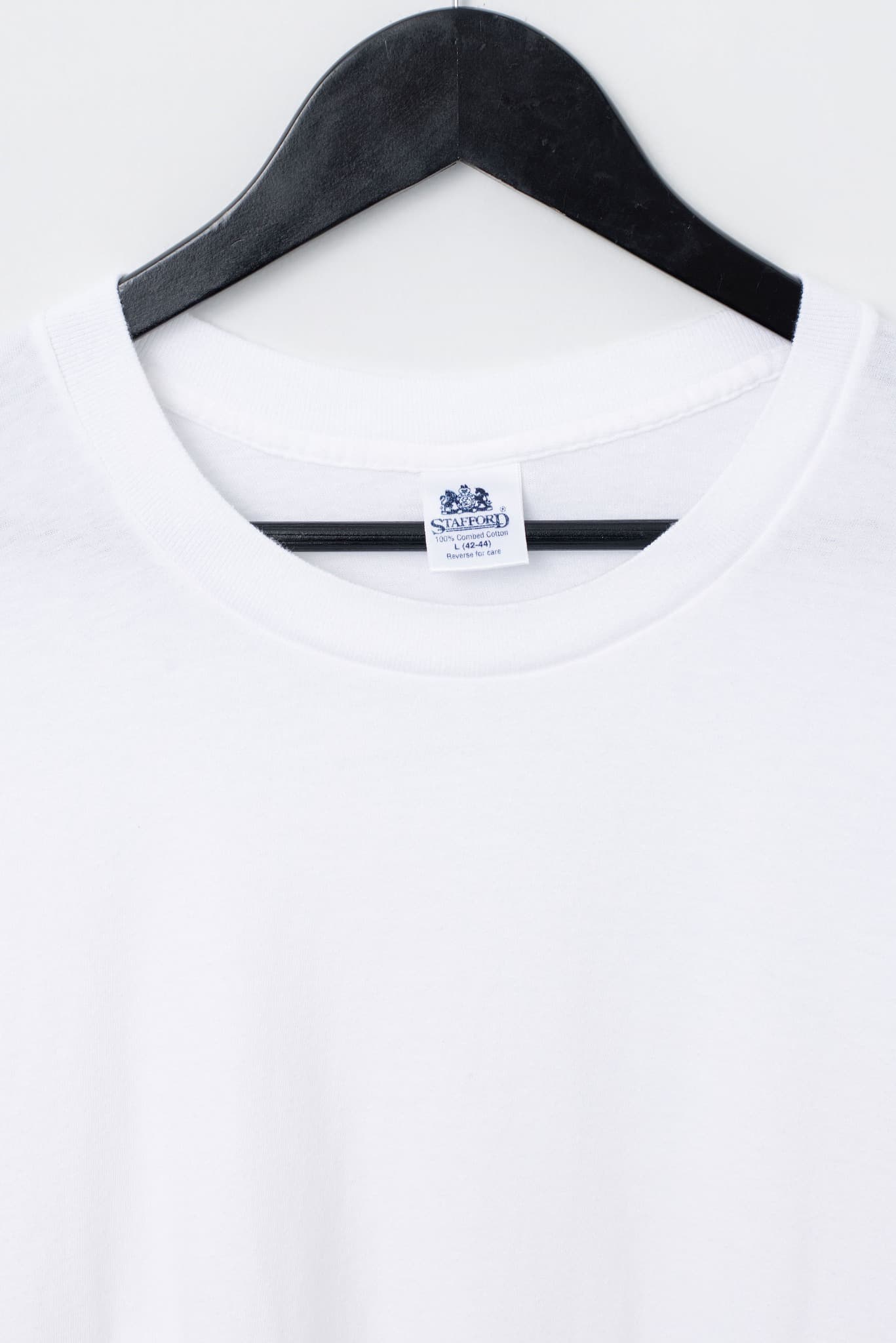 Vintage 90's Blank Single Stitch T-shirt — photo 3 of 3