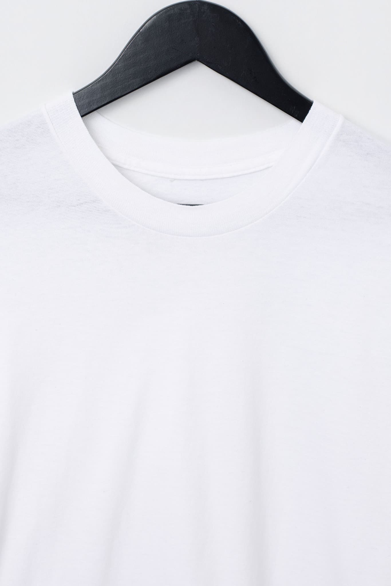 Vintage 90's Blank Single Stitch T-shirt — photo 3 of 3