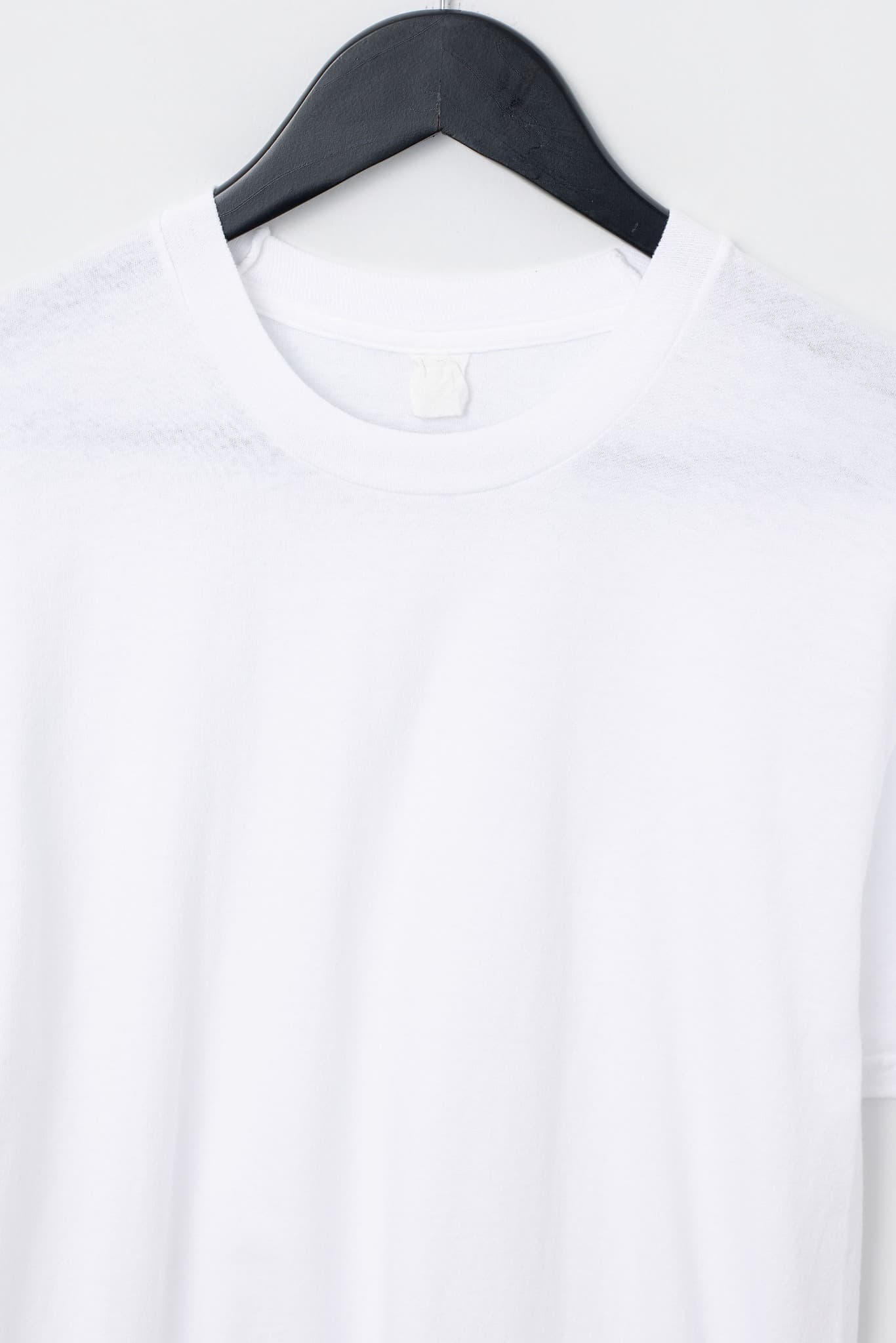 Vintage 90's Blank Single Stitch T-shirt — photo 3 of 3
