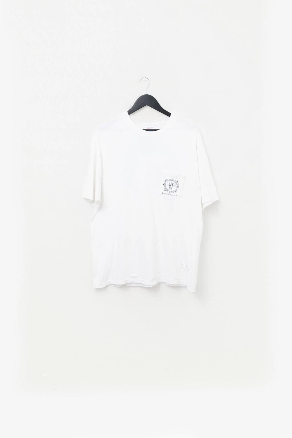Vintage 90's Distressed Tourist T-Shirt — photo 1 of 3