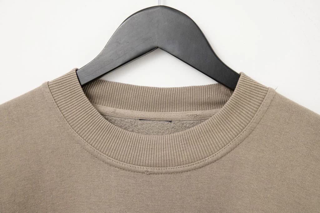 Vintage Blank 90's Distressed Sweatshirt — photo 3 of 3